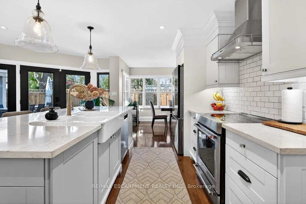 Photo 16 of 2079 Gary Crescent, Burlington, Brant — HOMEH