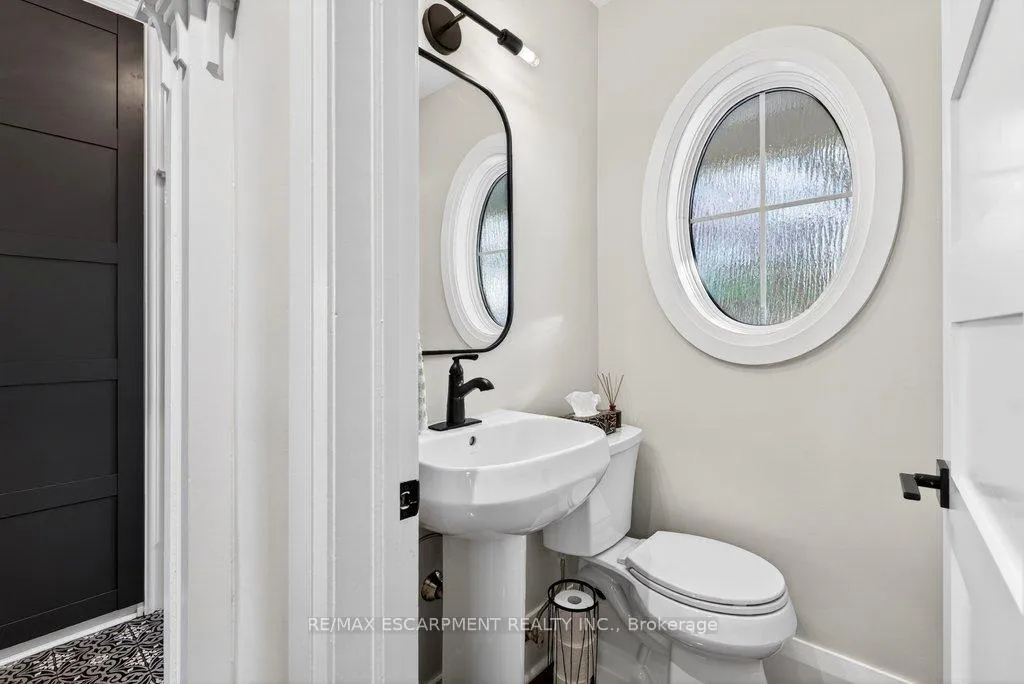 Photo 19 of 2079 Gary Crescent, Burlington, Brant — HOMEH