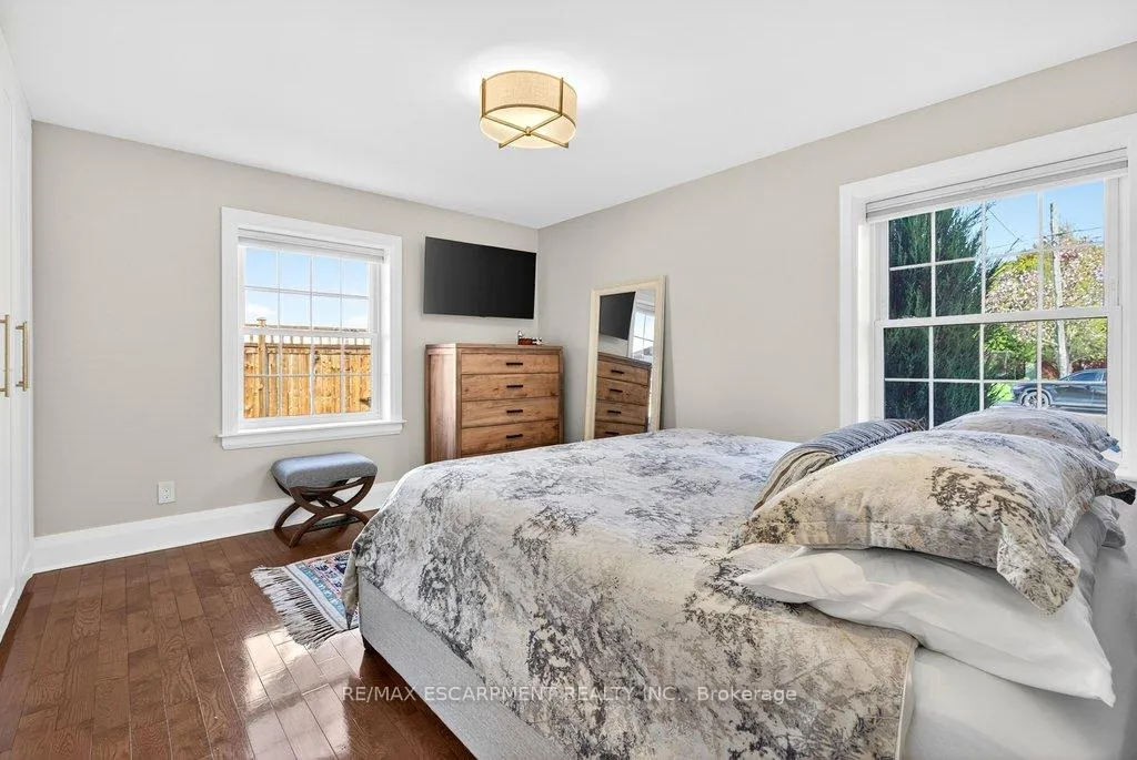 Photo 20 of 2079 Gary Crescent, Burlington, Brant — HOMEH