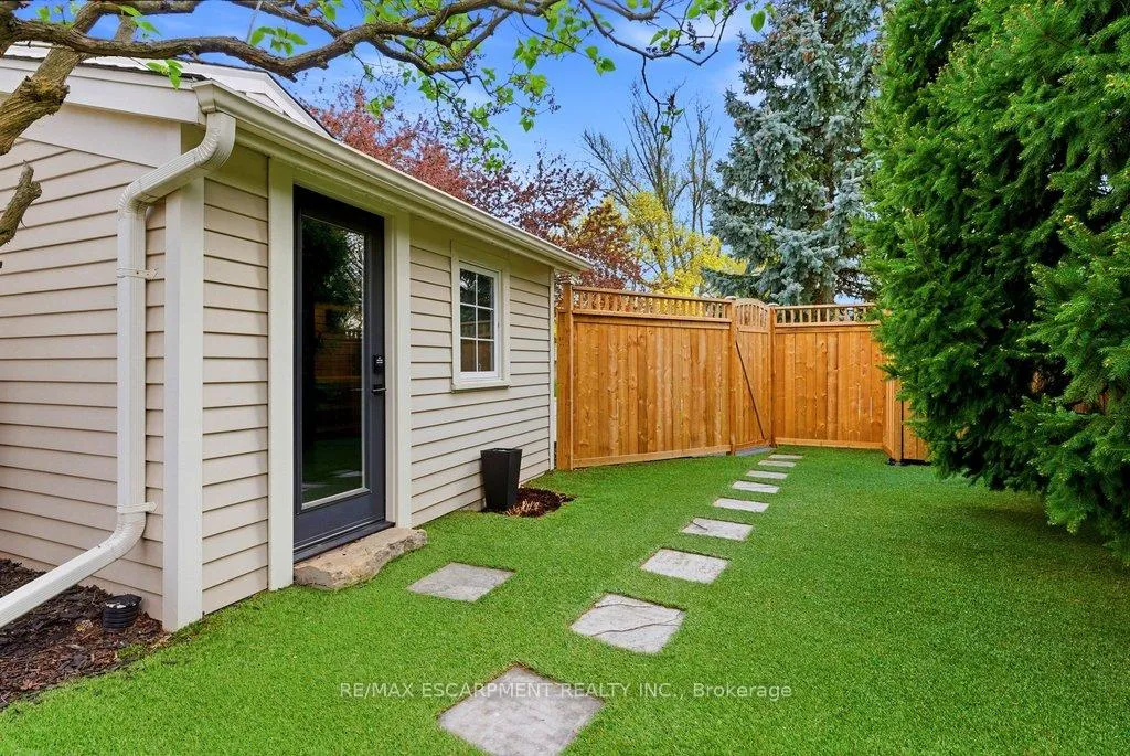 Photo 42 of 2079 Gary Crescent, Burlington, Brant — HOMEH