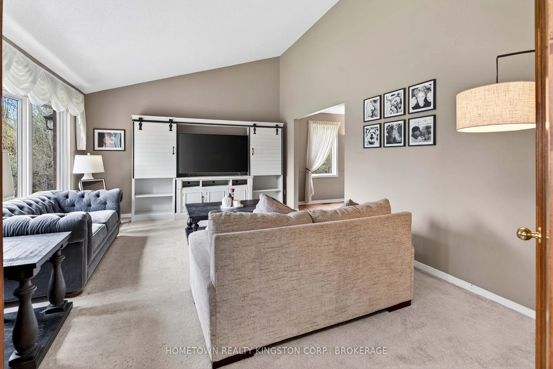 Photo 4 of 1103 Cliffside Drive, Frontenac, Frontenac South — HOMEH