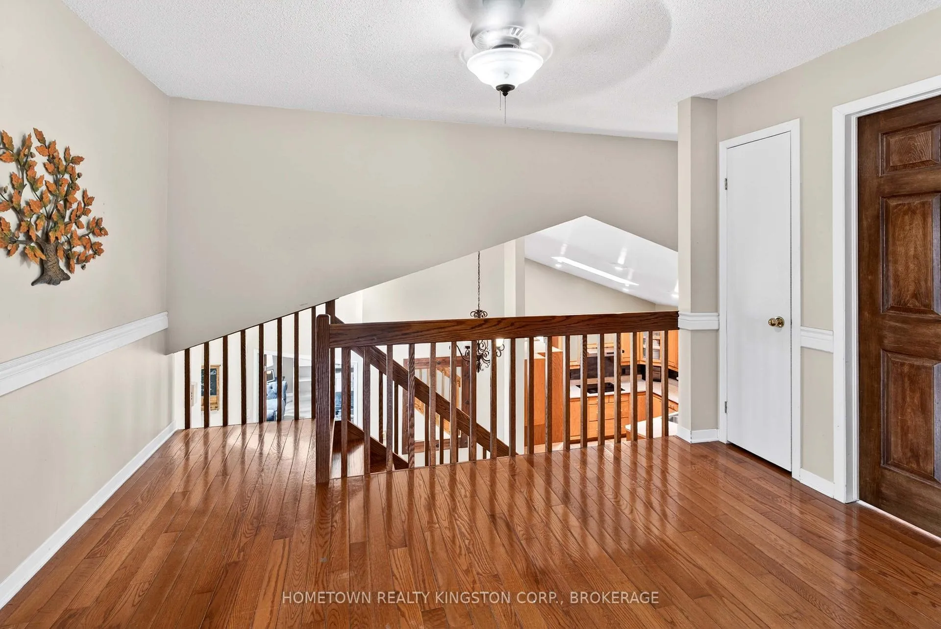 Photo 17 of 1103 Cliffside Drive, Frontenac, Frontenac South — HOMEH