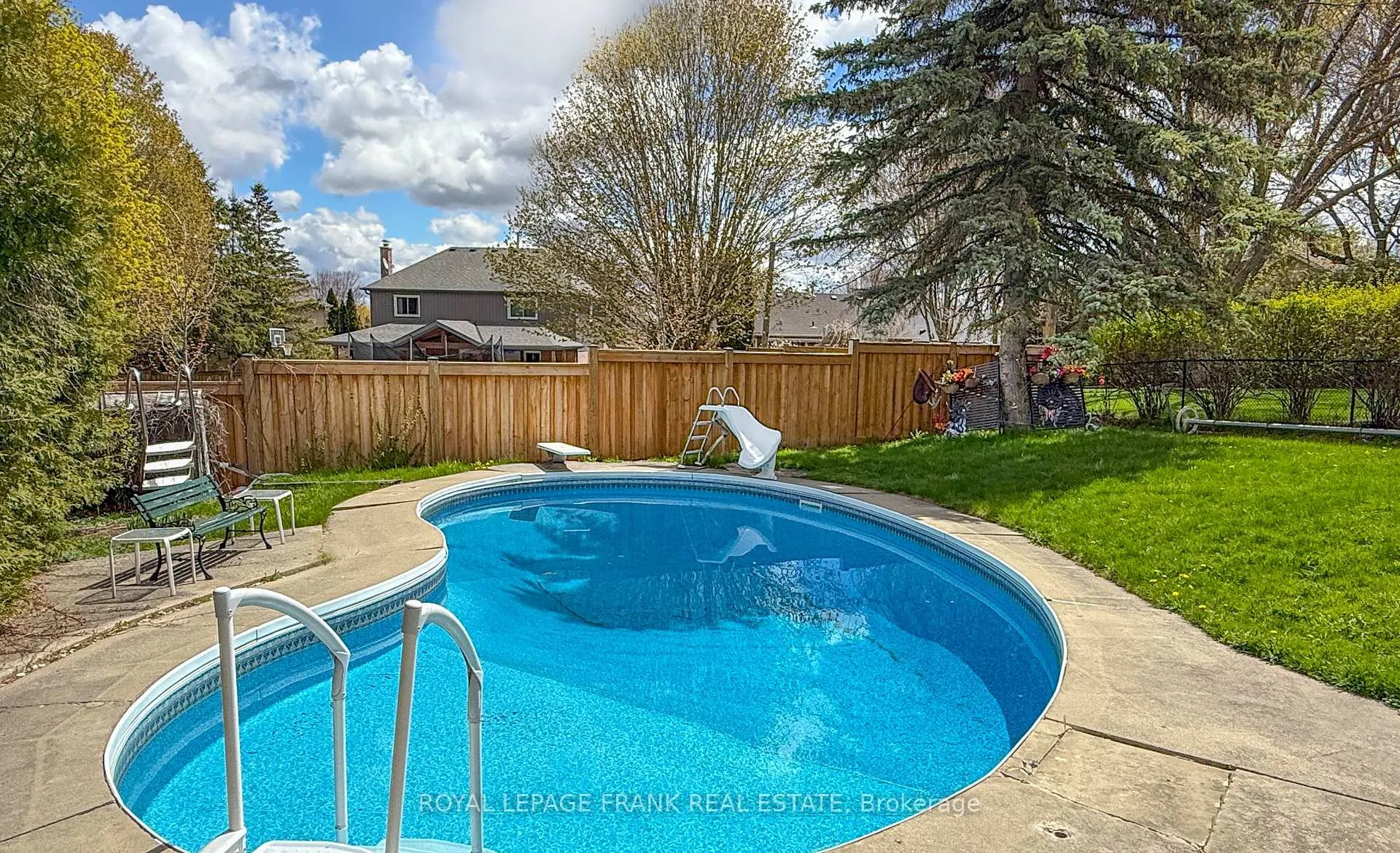 Photo 31 of 87 Cedar Street N, Uxbridge — HOMEH