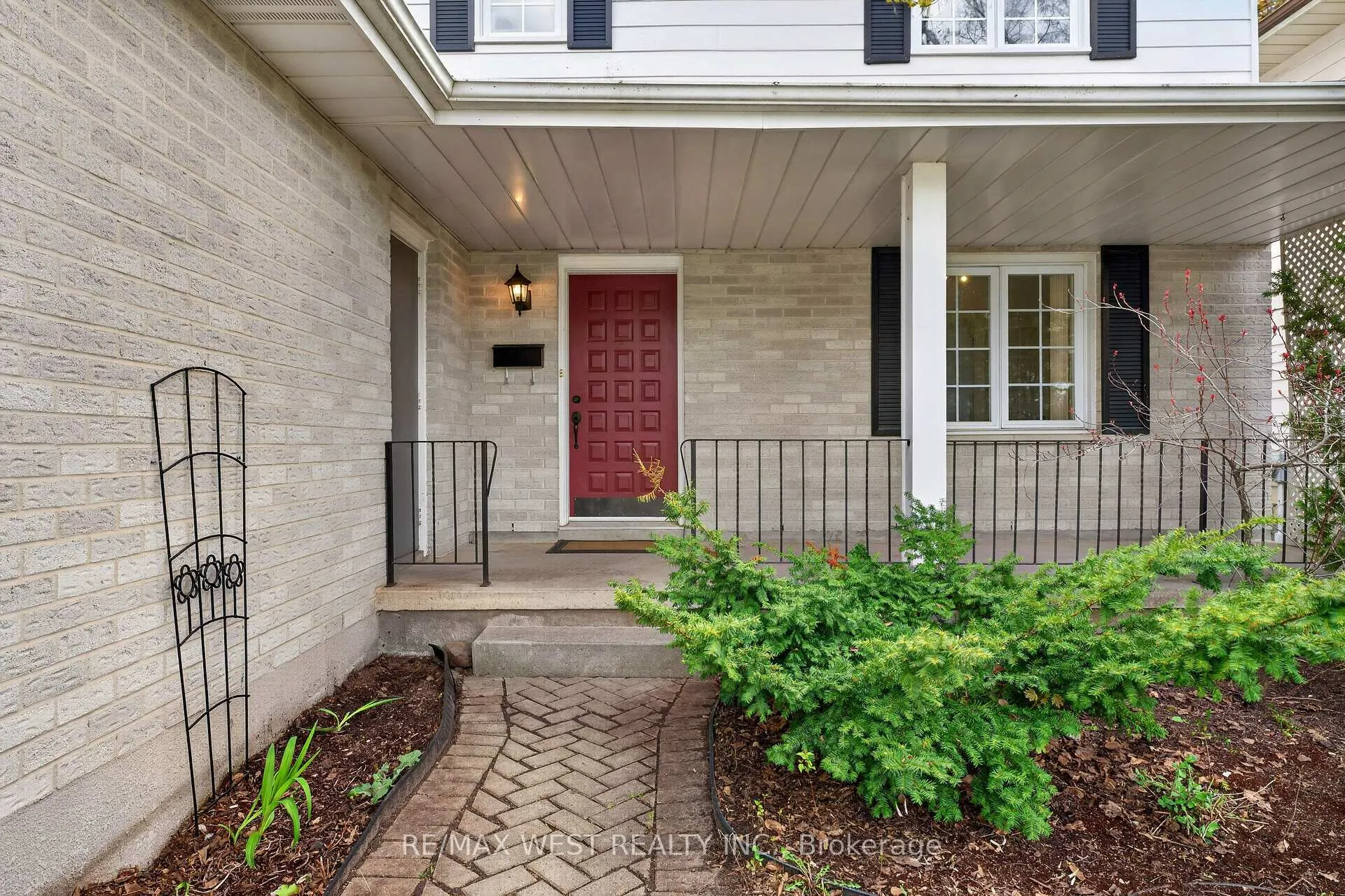 Photo 4 of 937 Alpine Court, Kingston, North of Taylor-Kidd Blvd — HOMEH