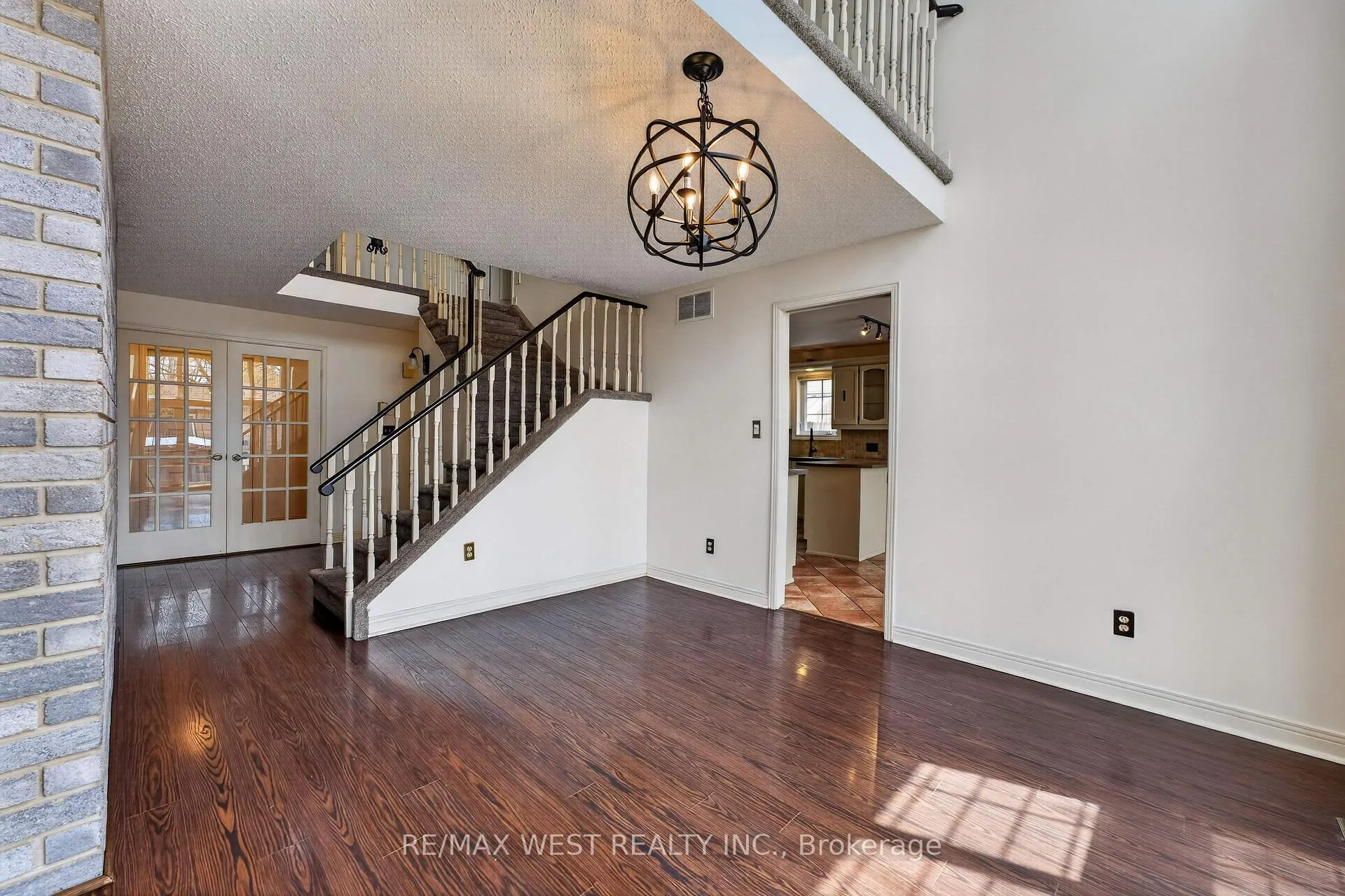 Photo 12 of 937 Alpine Court, Kingston, North of Taylor-Kidd Blvd — HOMEH
