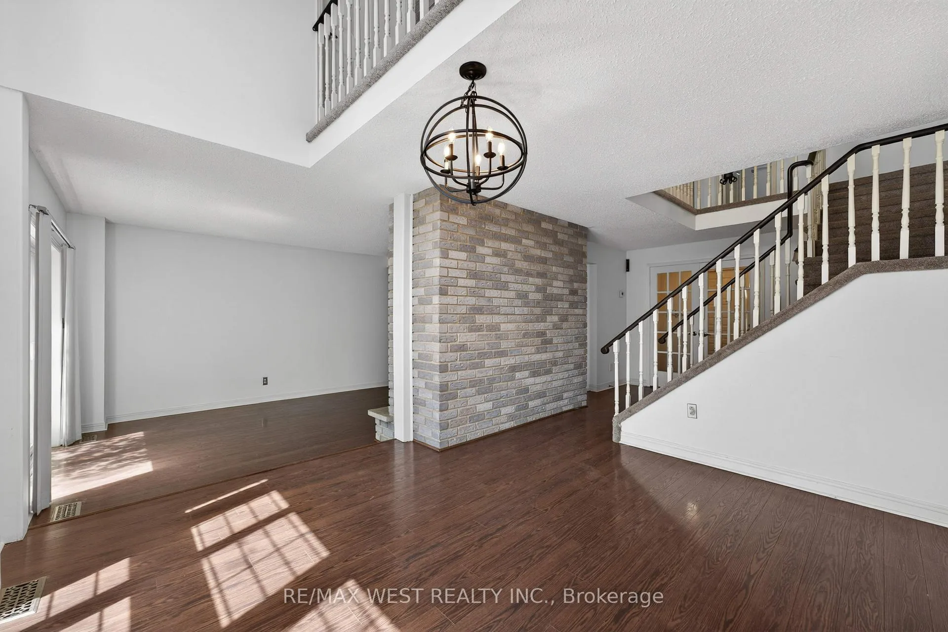 Photo 13 of 937 Alpine Court, Kingston, North of Taylor-Kidd Blvd — HOMEH