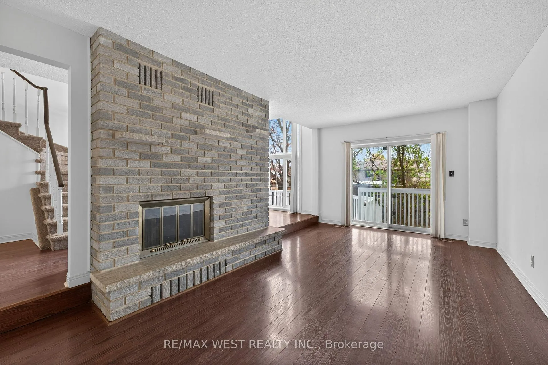 Photo 14 of 937 Alpine Court, Kingston, North of Taylor-Kidd Blvd — HOMEH