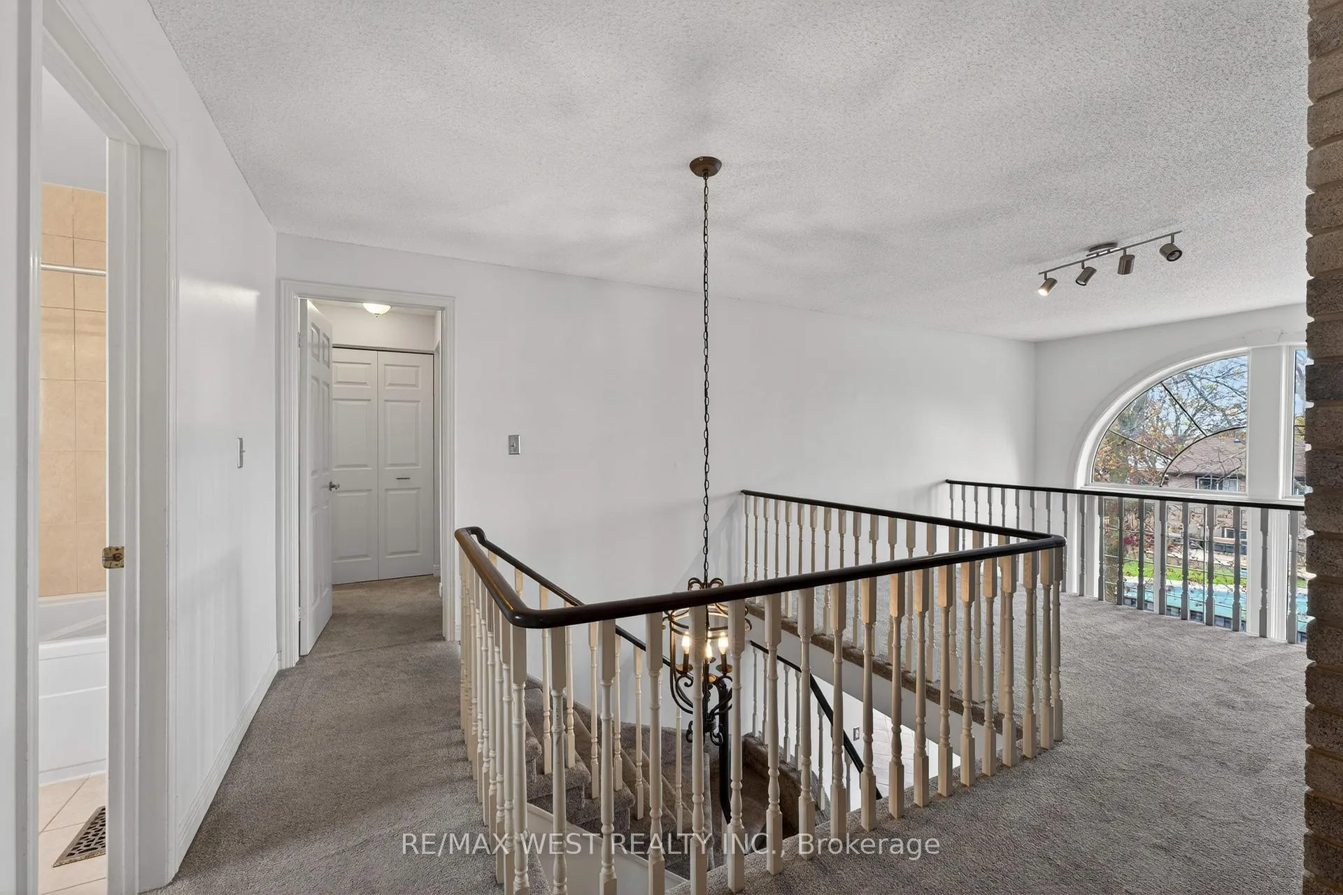 Photo 20 of 937 Alpine Court, Kingston, North of Taylor-Kidd Blvd — HOMEH