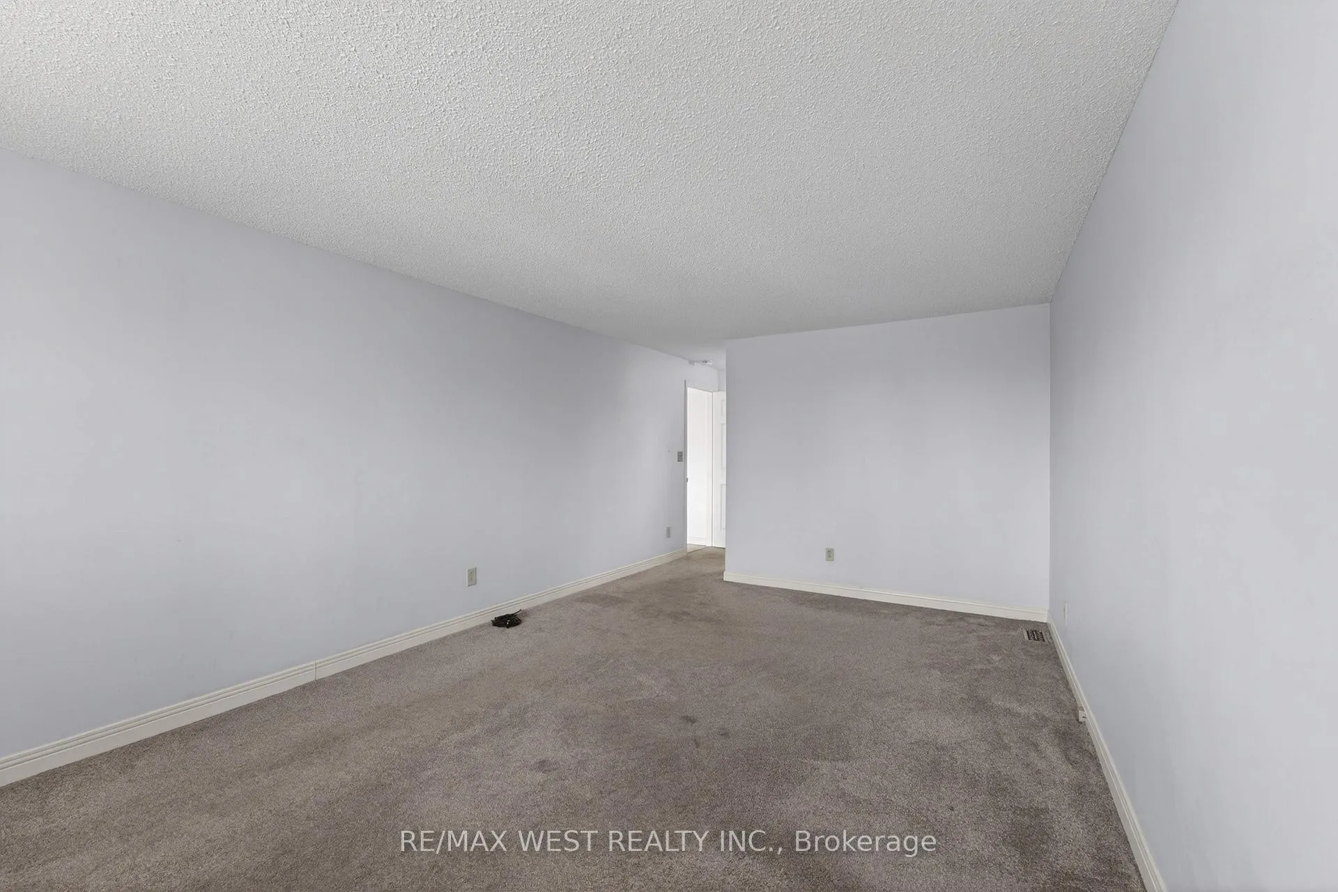 Photo 23 of 937 Alpine Court, Kingston, North of Taylor-Kidd Blvd — HOMEH