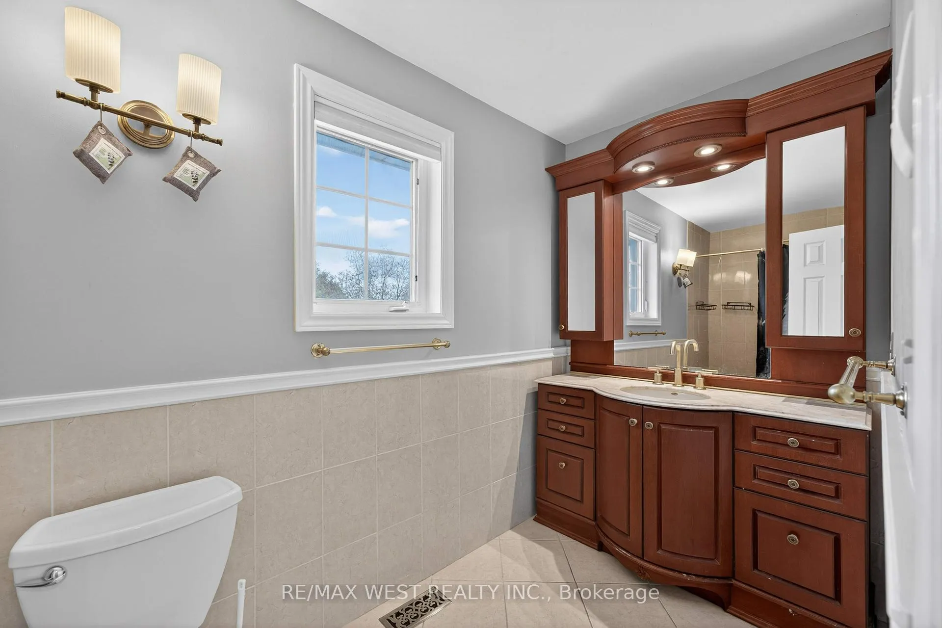 Photo 24 of 937 Alpine Court, Kingston, North of Taylor-Kidd Blvd — HOMEH