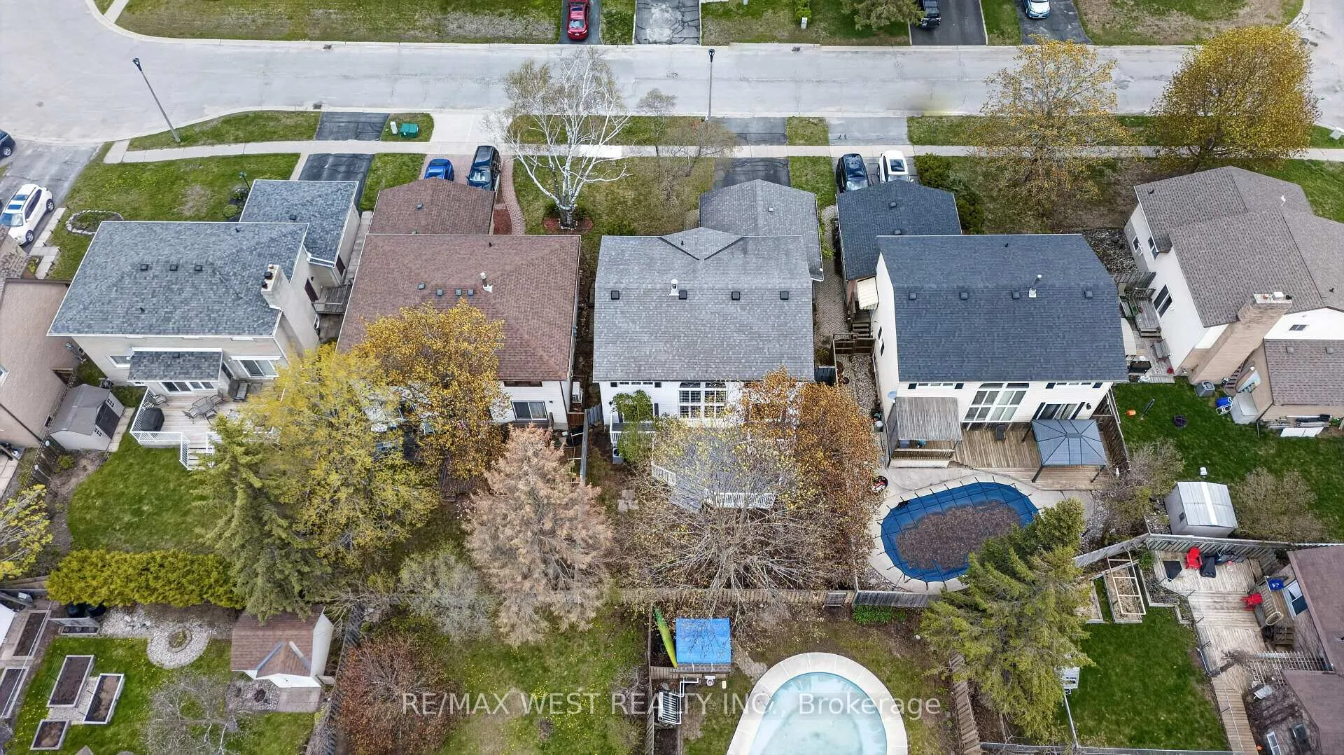 Photo 43 of 937 Alpine Court, Kingston, North of Taylor-Kidd Blvd — HOMEH
