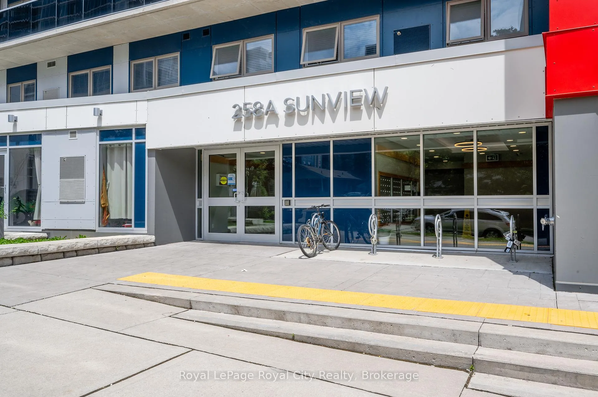 Photo 2 of Unit 186, 258A Sunview Street, Waterloo, Beechwood/University — HOMEH
