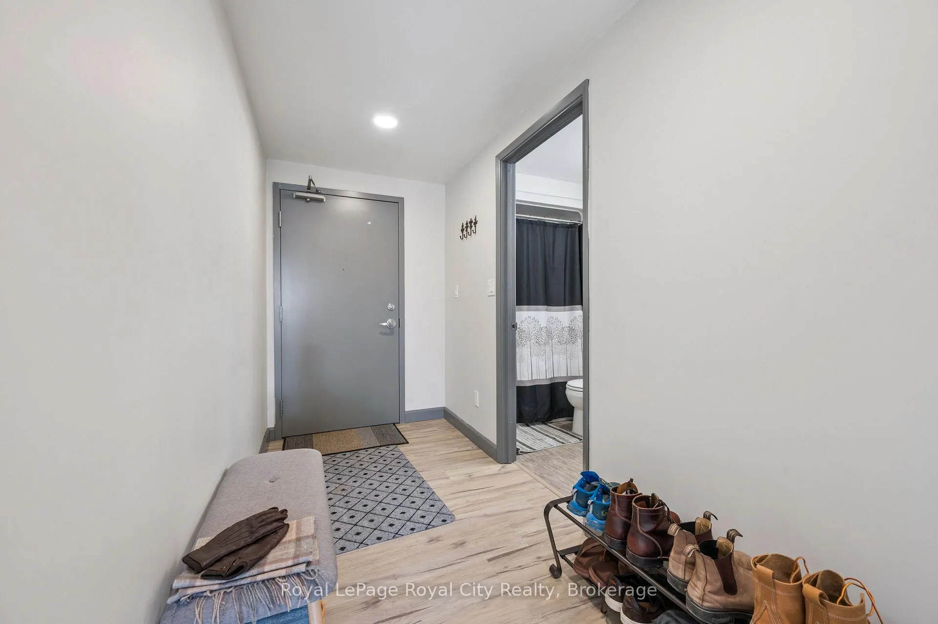Photo 4 of Unit 186, 258A Sunview Street, Waterloo, Beechwood/University — HOMEH