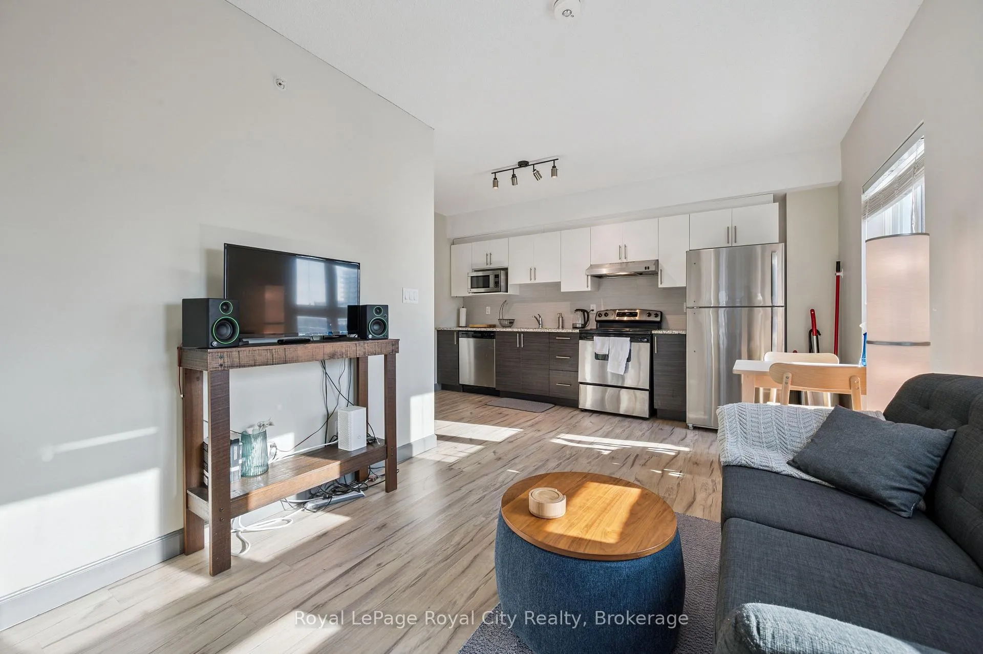 Photo 6 of Unit 186, 258A Sunview Street, Waterloo, Beechwood/University — HOMEH