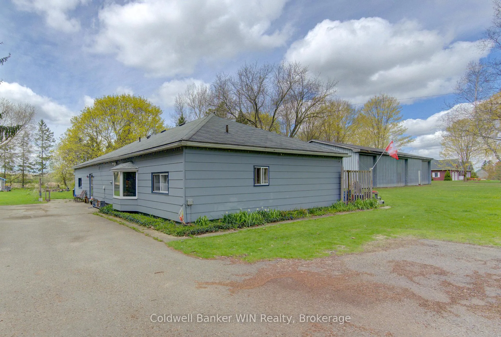 Photo 1 of 186 Mcfarlin Drive, West Grey — HOMEH