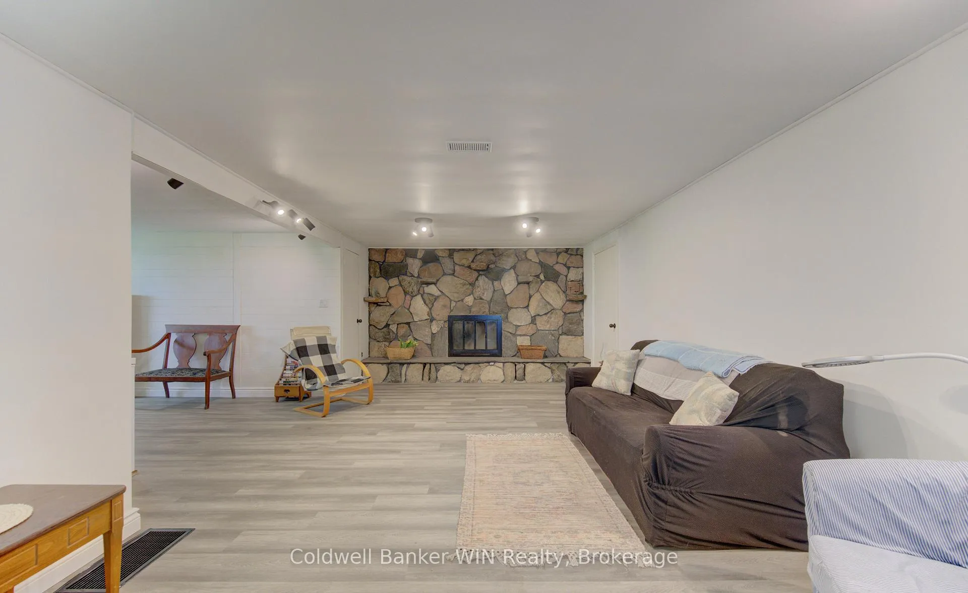Photo 5 of 186 Mcfarlin Drive, West Grey — HOMEH