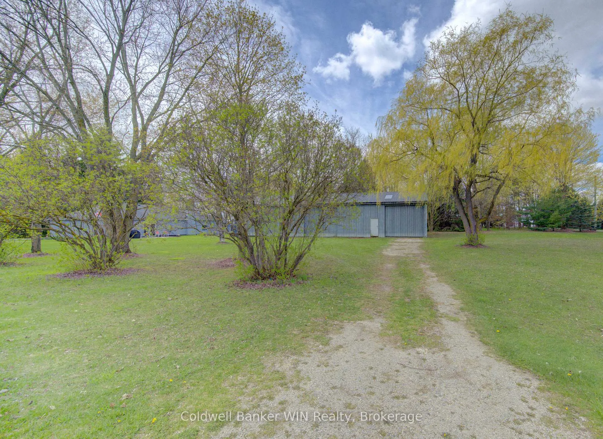 Photo 34 of 186 Mcfarlin Drive, West Grey — HOMEH