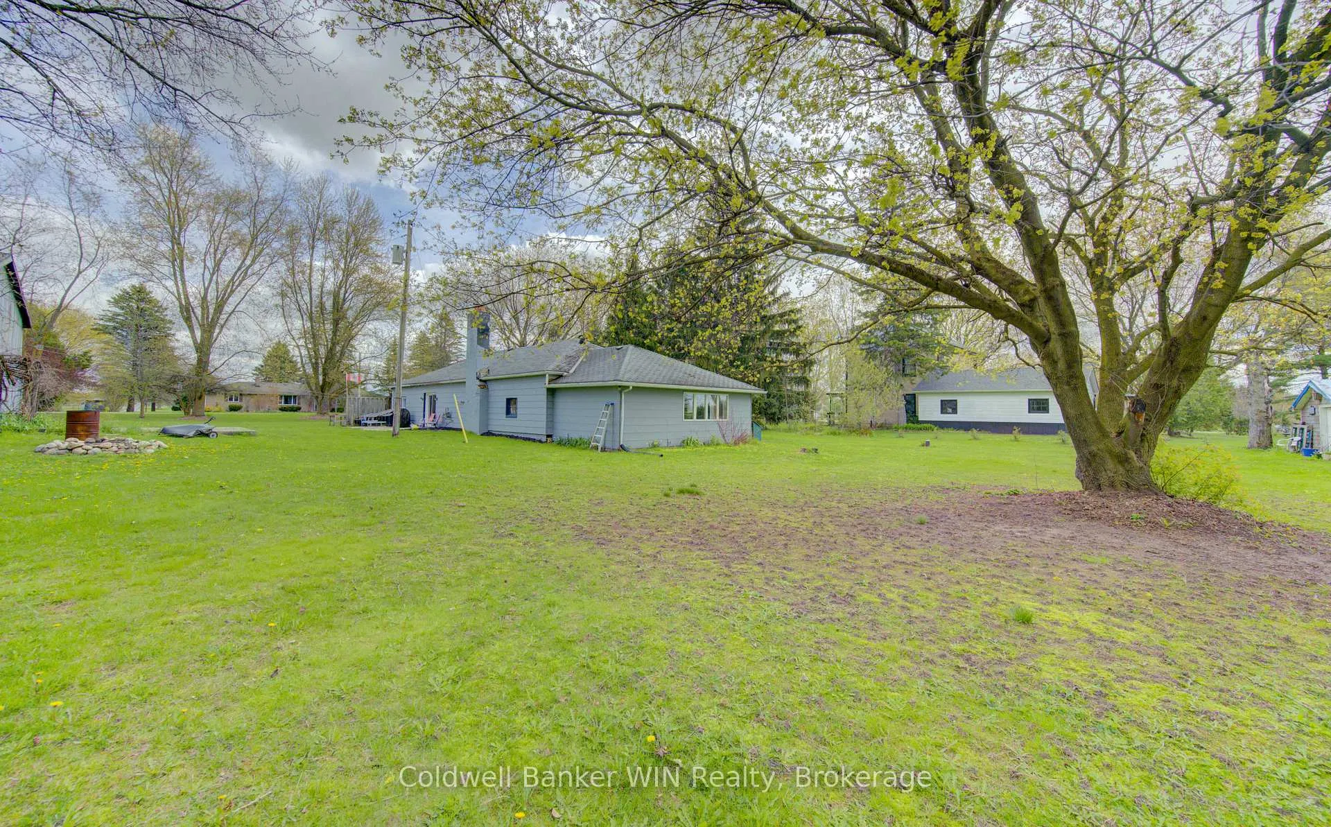 Photo 37 of 186 Mcfarlin Drive, West Grey — HOMEH