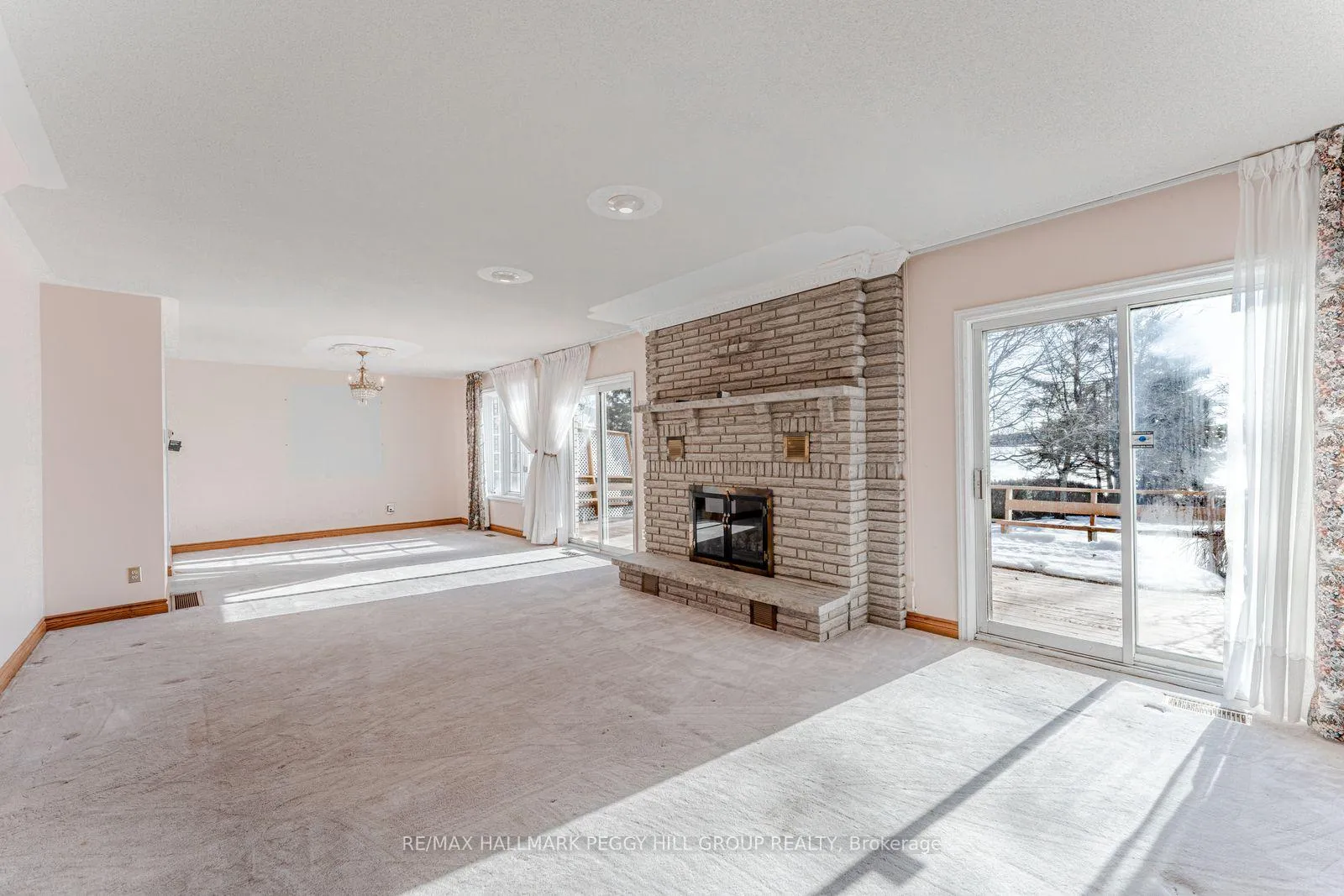 Photo 7 of 395 Collins Drive, Orillia — HOMEH