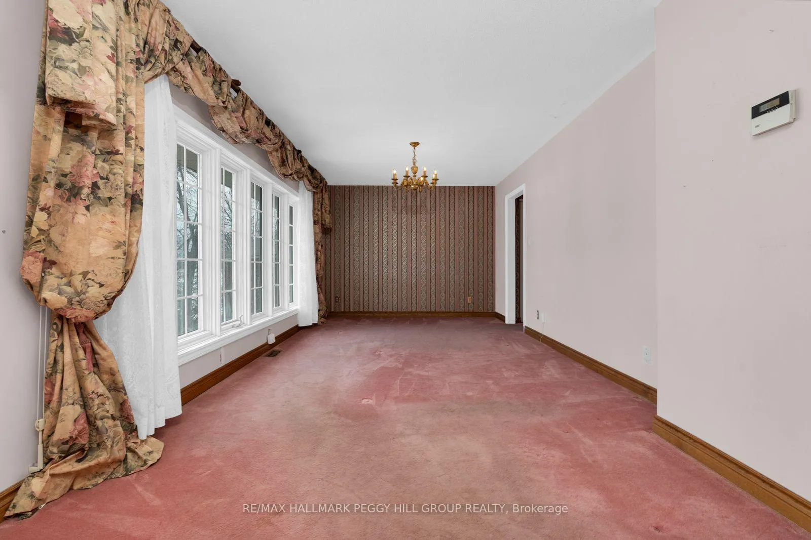 Photo 11 of 395 Collins Drive, Orillia — HOMEH