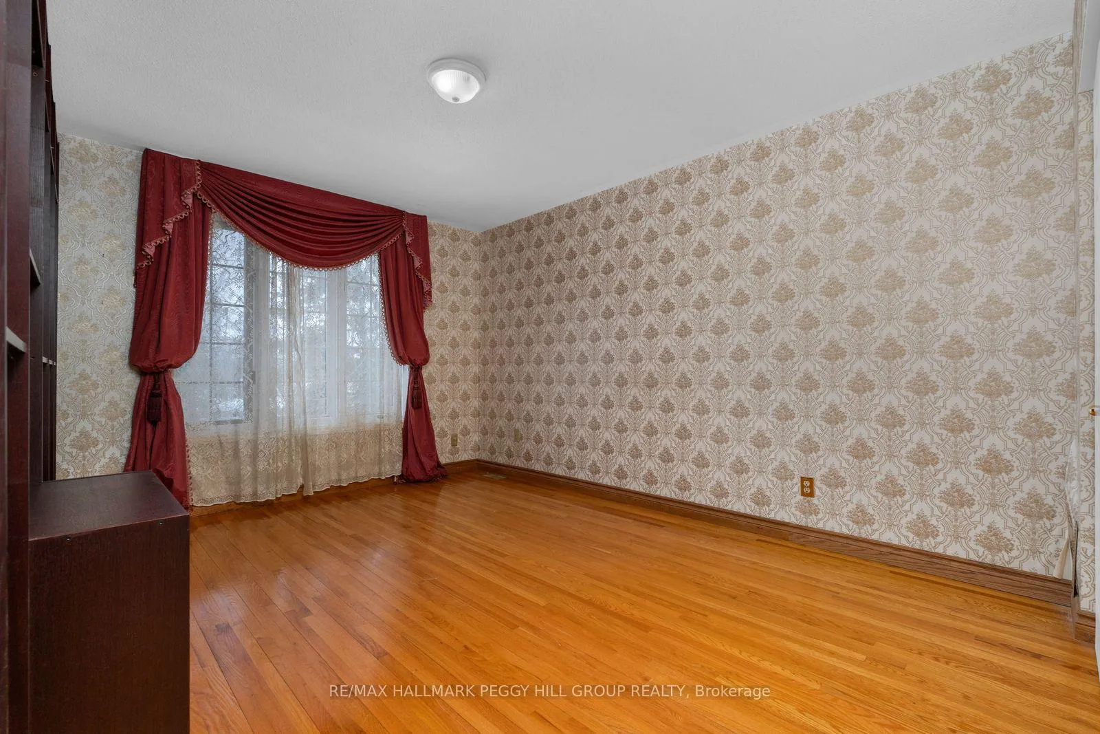 Photo 14 of 395 Collins Drive, Orillia — HOMEH