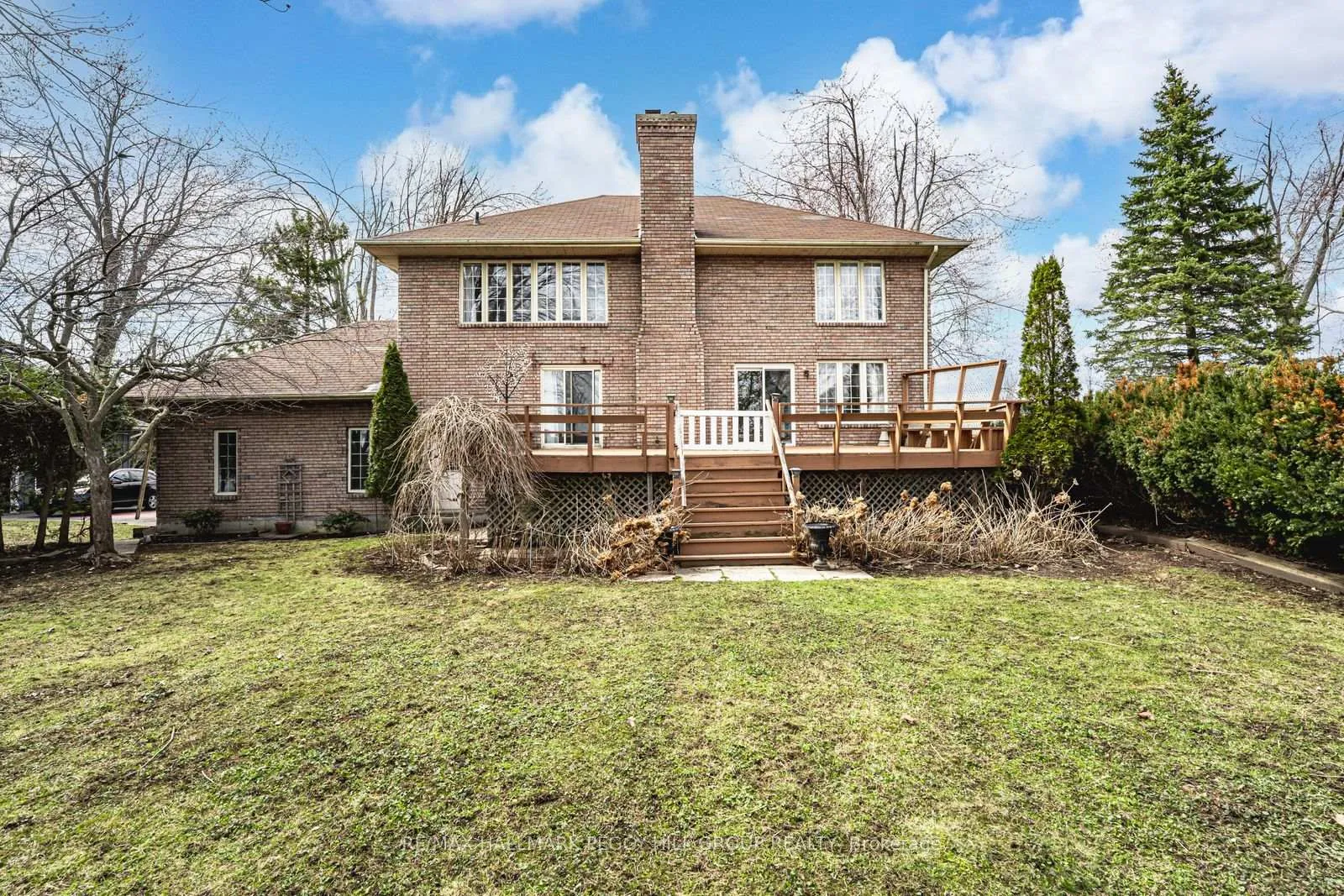 Photo 21 of 395 Collins Drive, Orillia — HOMEH