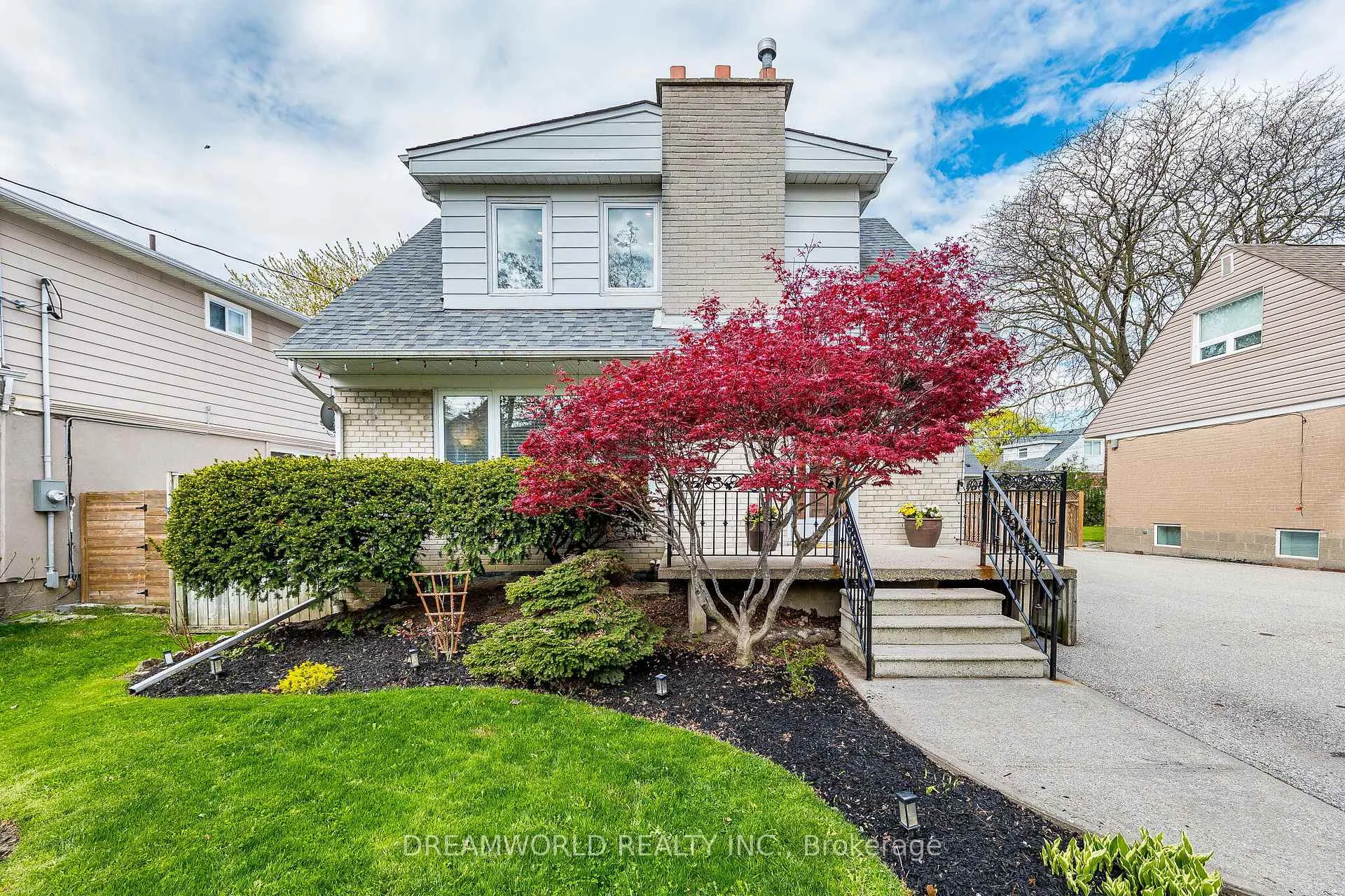 Photo 1 of 6 Esmond Crescent, Etobicoke, Elms-Old Rexdale — HOMEH
