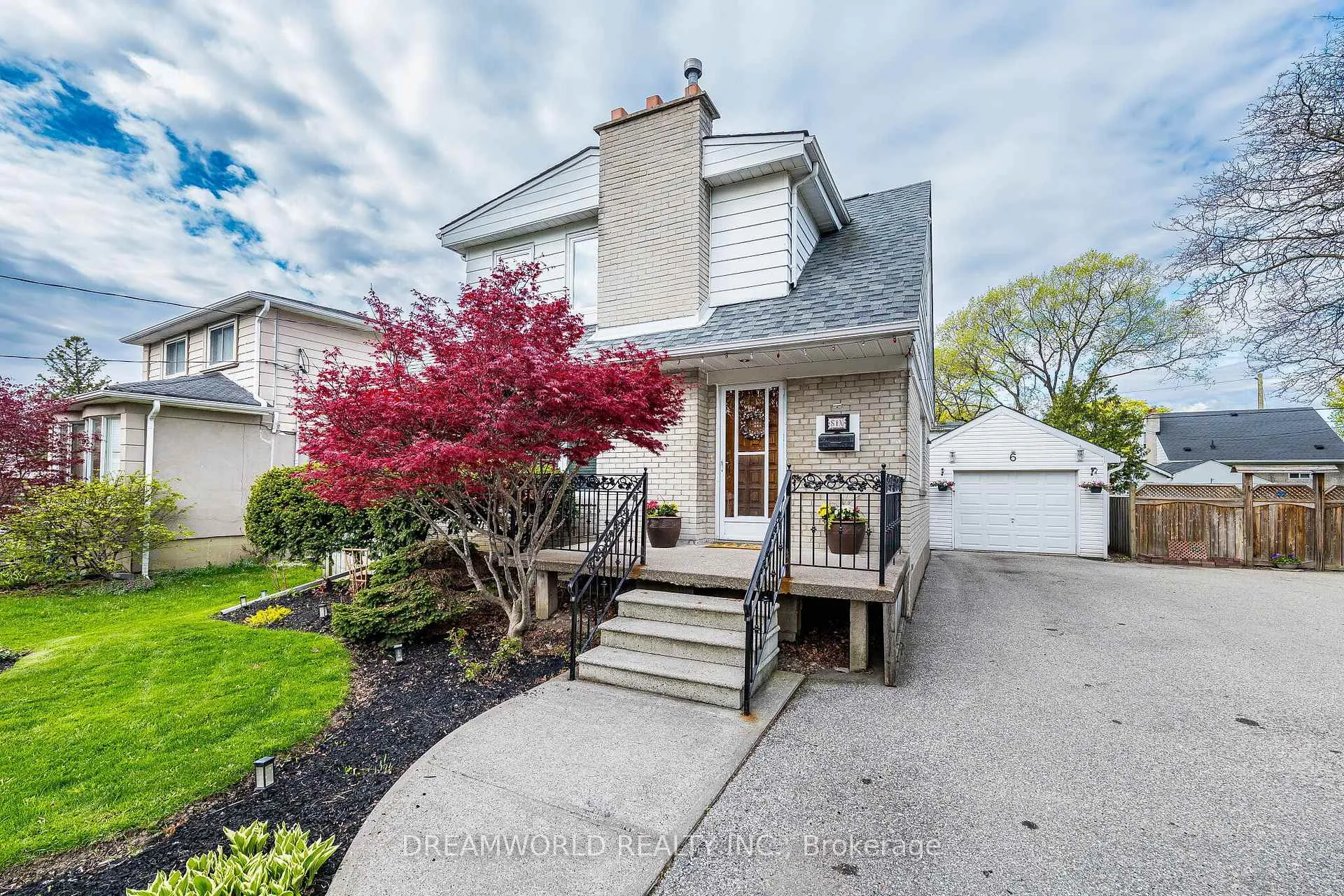 Photo 2 of 6 Esmond Crescent, Etobicoke, Elms-Old Rexdale — HOMEH