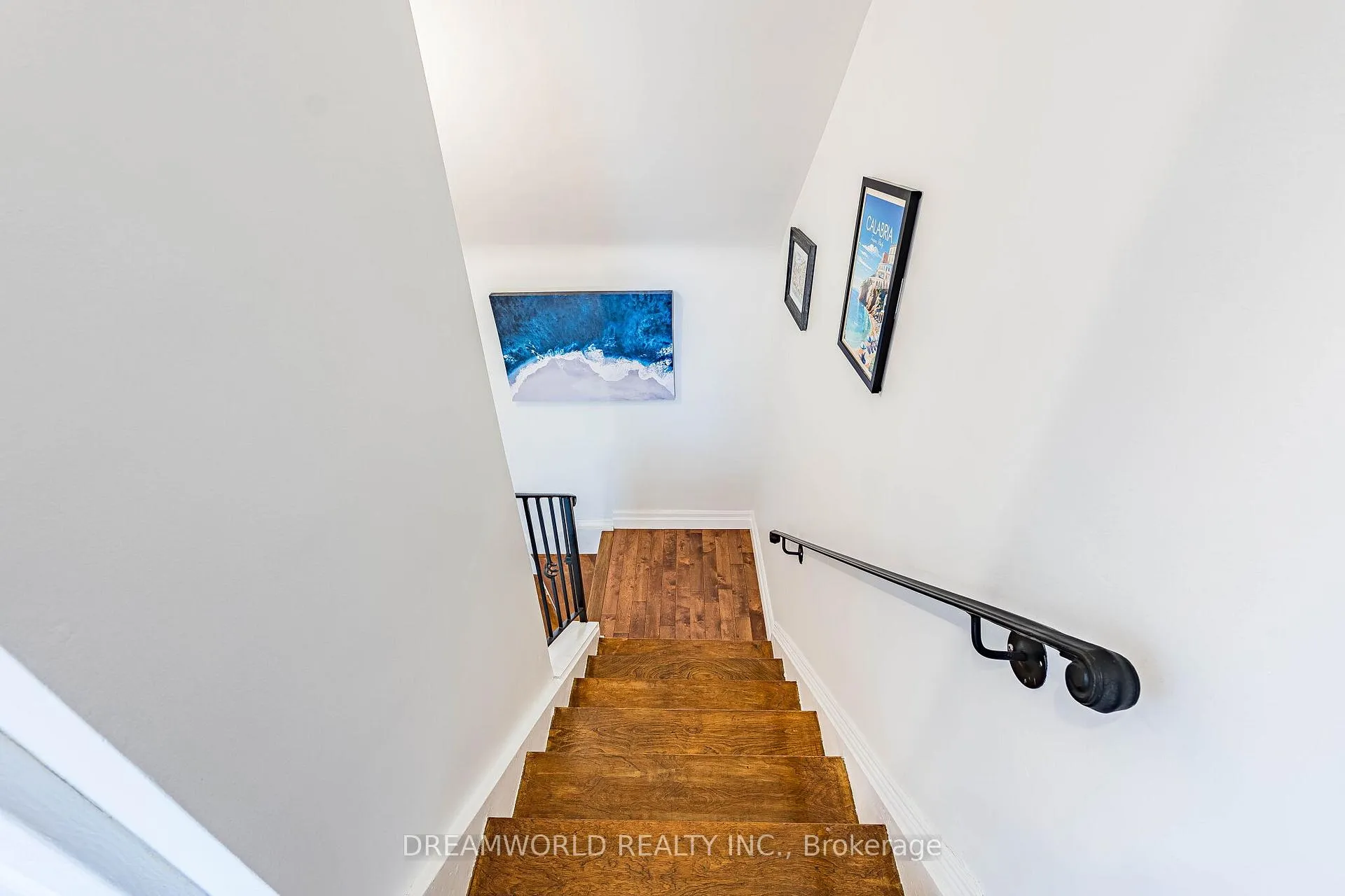 Photo 22 of 6 Esmond Crescent, Etobicoke, Elms-Old Rexdale — HOMEH