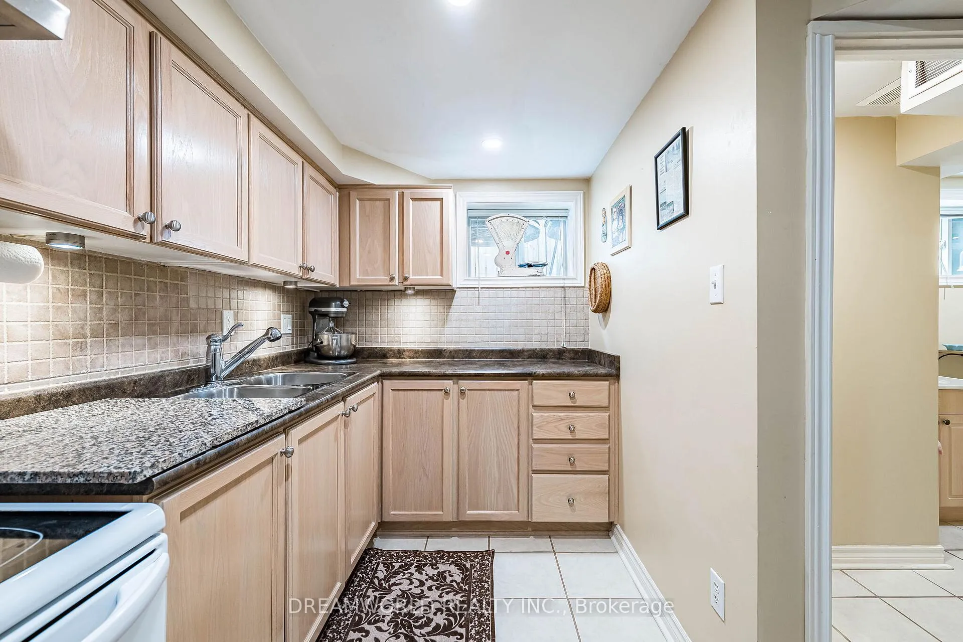 Photo 39 of 6 Esmond Crescent, Etobicoke, Elms-Old Rexdale — HOMEH