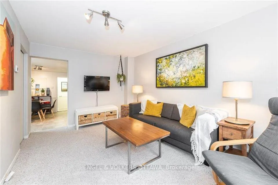 Photo 3 of 223 Carruthers Avenue, Ottawa, Hintonburg — HOMEH