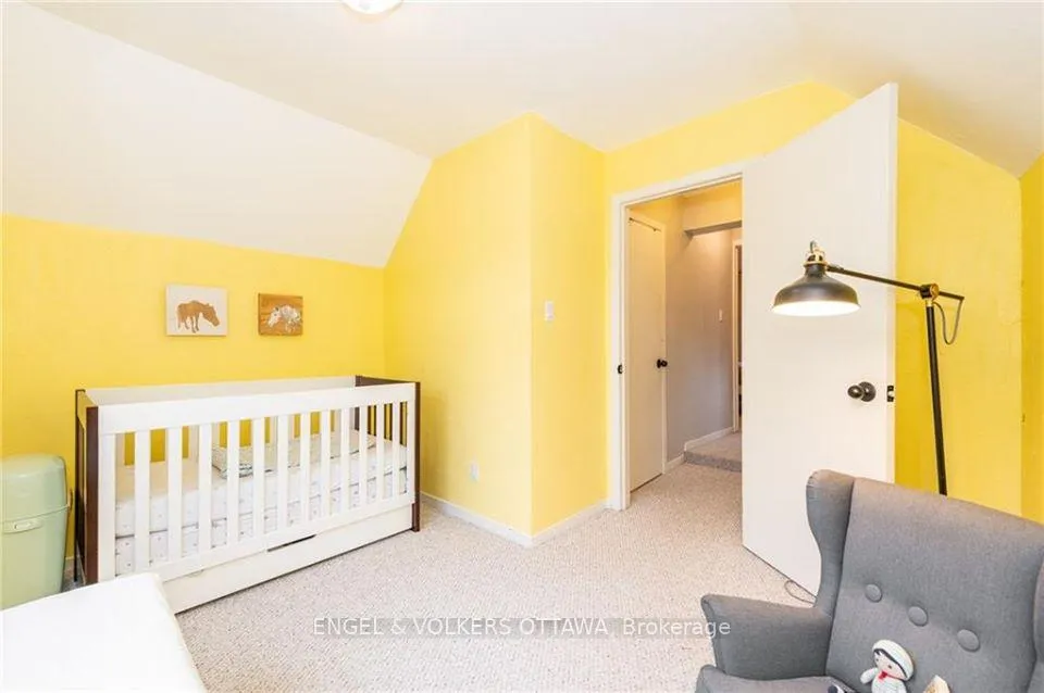 Photo 16 of 223 Carruthers Avenue, Ottawa, Hintonburg — HOMEH
