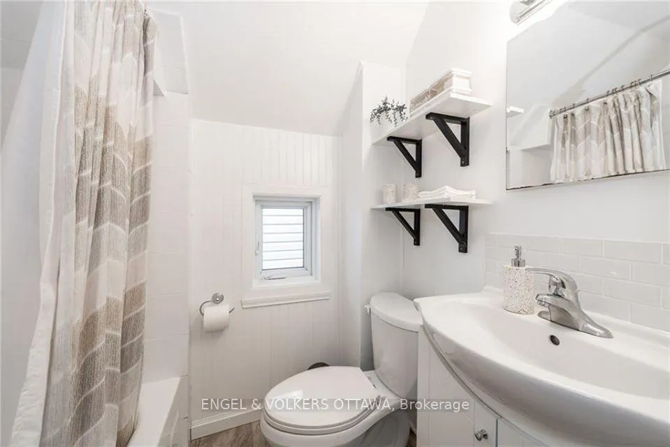 Photo 21 of 223 Carruthers Avenue, Ottawa, Hintonburg — HOMEH