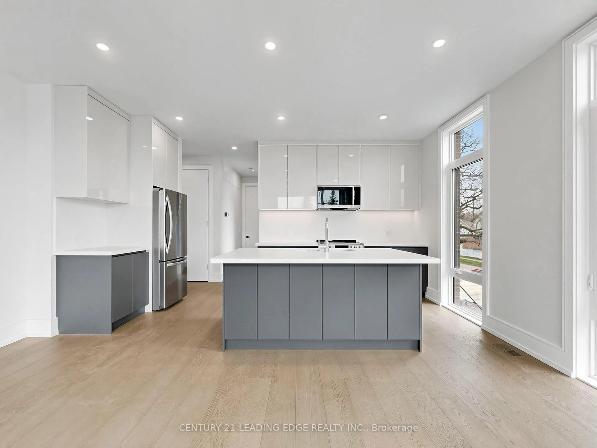 Photo 34 of Unit 3, 170 Dixon Road, Etobicoke, Kingsview Village-The Westway — HOMEH