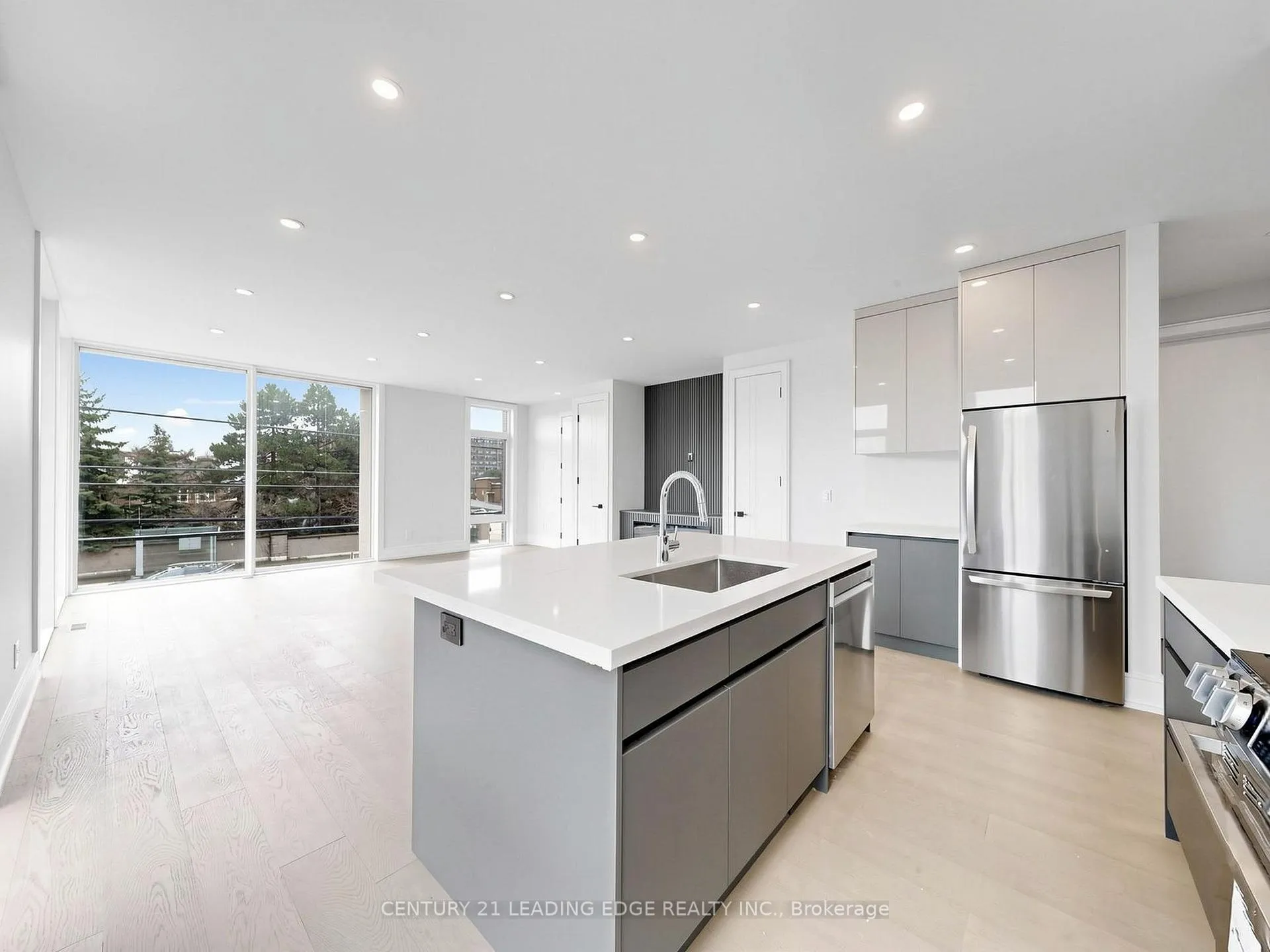 Photo 36 of Unit 3, 170 Dixon Road, Etobicoke, Kingsview Village-The Westway — HOMEH