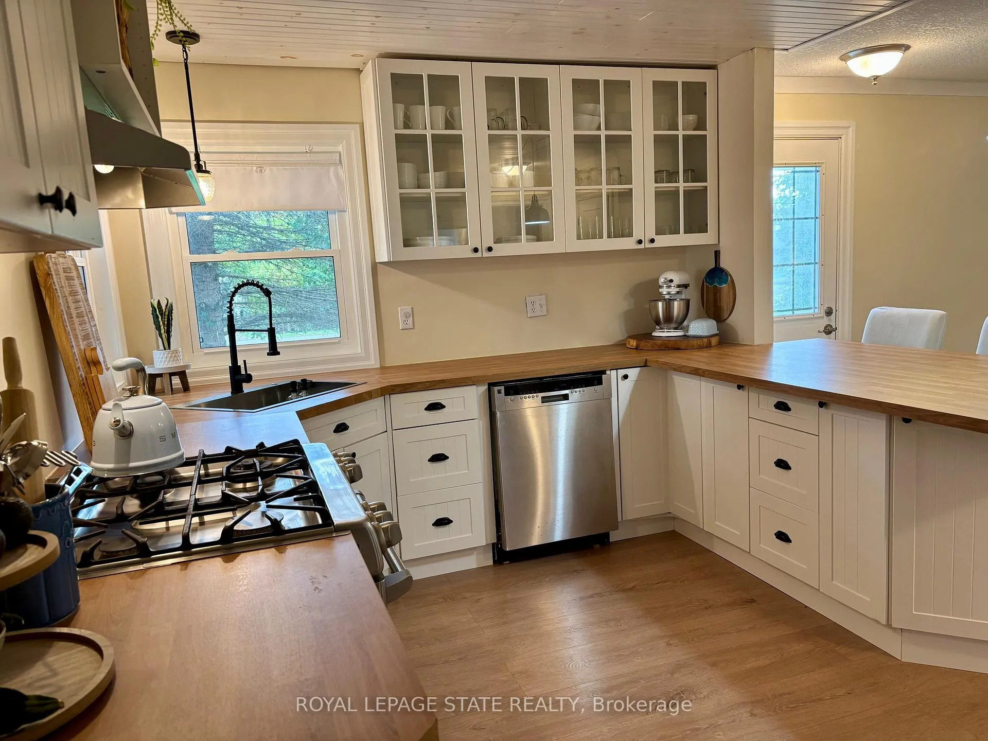 Photo 3 of 104 Diltz Road, Haldimand, Dunnville — HOMEH