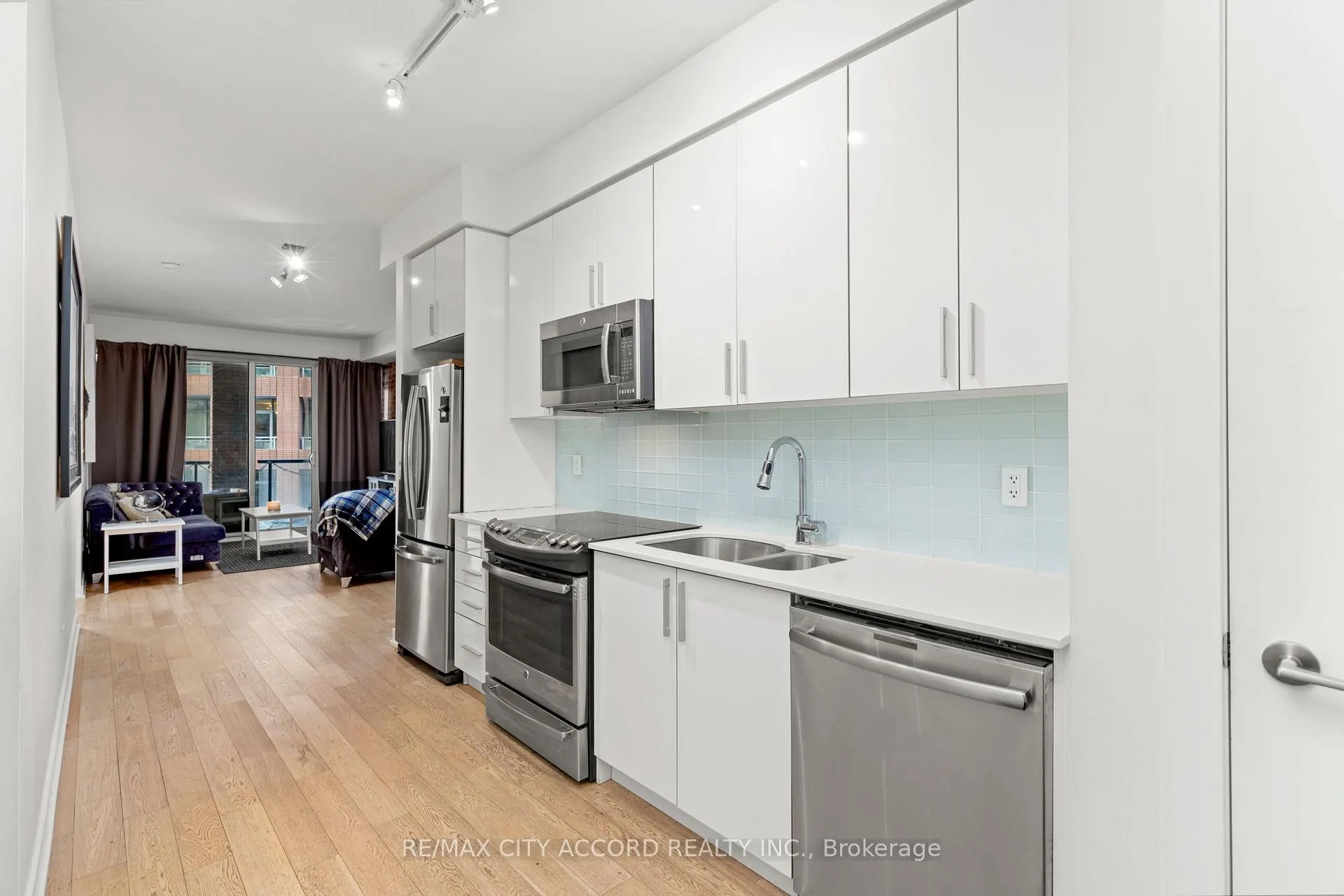 Photo 12 of Unit 311, 20 Bruyeres Mews, Toronto, Niagara — HOMEH