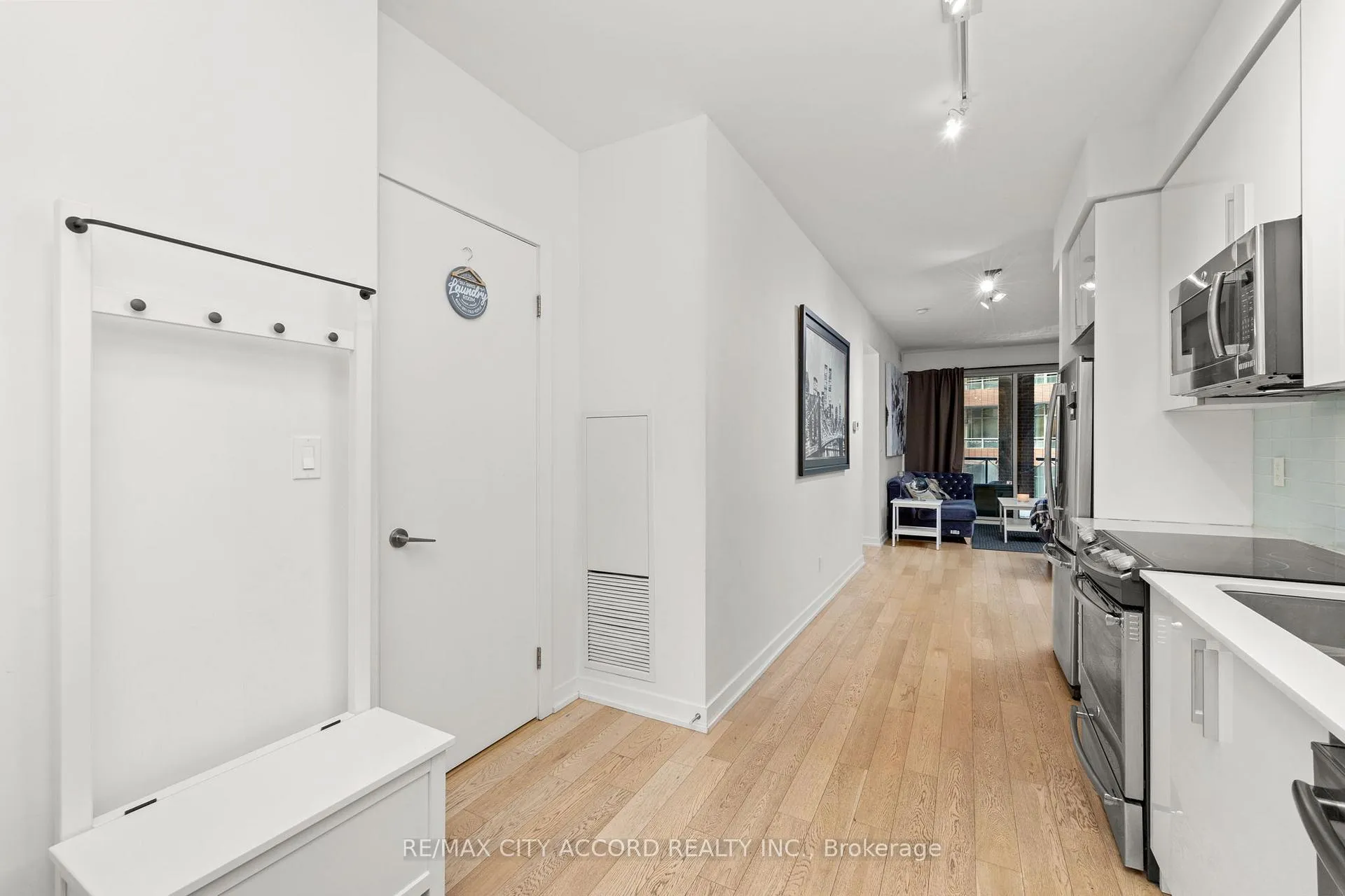 Photo 13 of Unit 311, 20 Bruyeres Mews, Toronto, Niagara — HOMEH