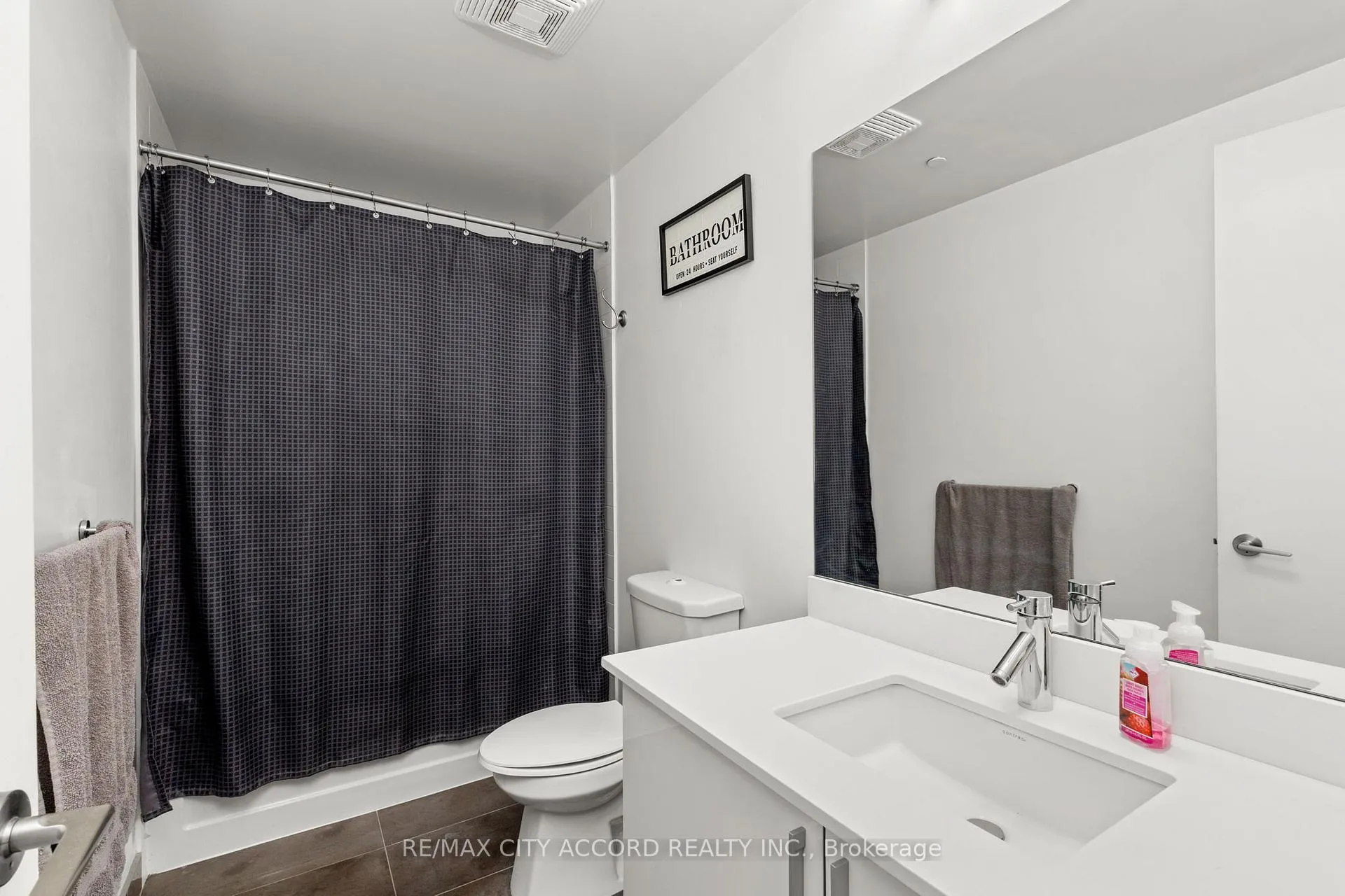 Photo 17 of Unit 311, 20 Bruyeres Mews, Toronto, Niagara — HOMEH