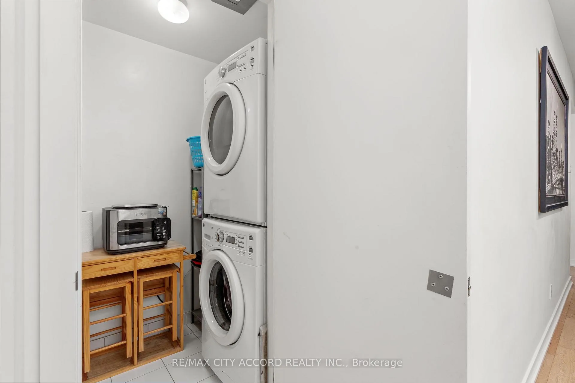 Photo 18 of Unit 311, 20 Bruyeres Mews, Toronto, Niagara — HOMEH