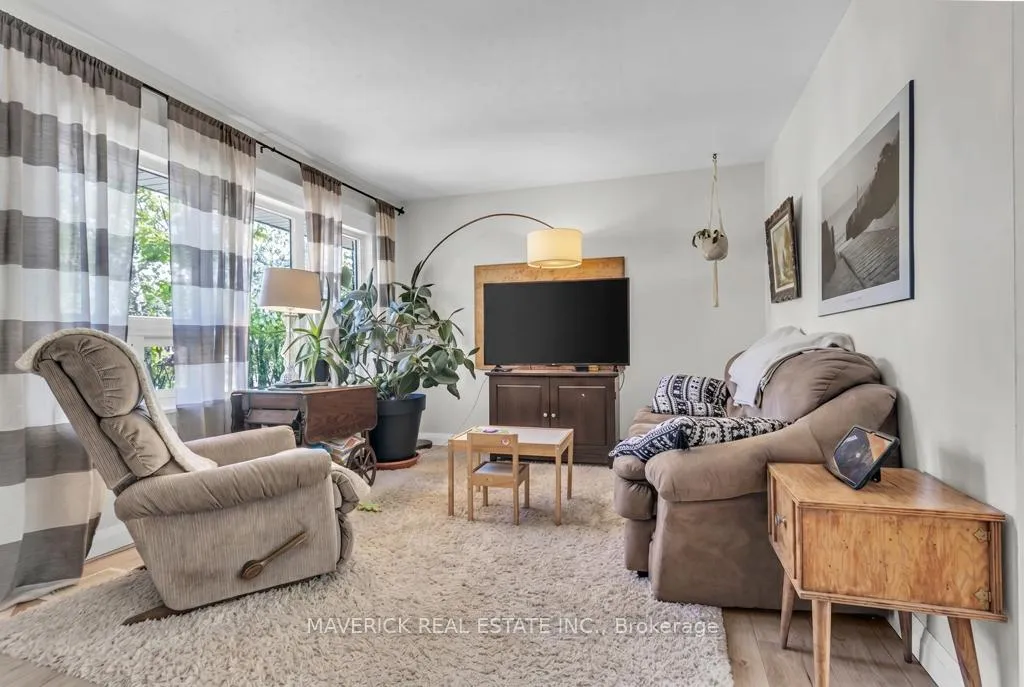 Photo 9 of 1679 Dale Street, London, East H — HOMEH