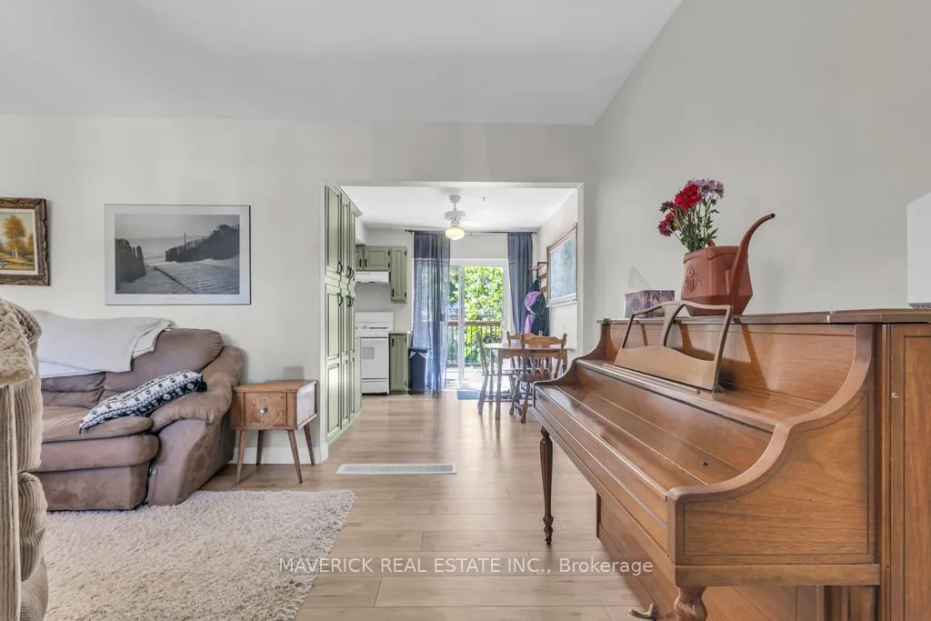 Photo 10 of 1679 Dale Street, London, East H — HOMEH