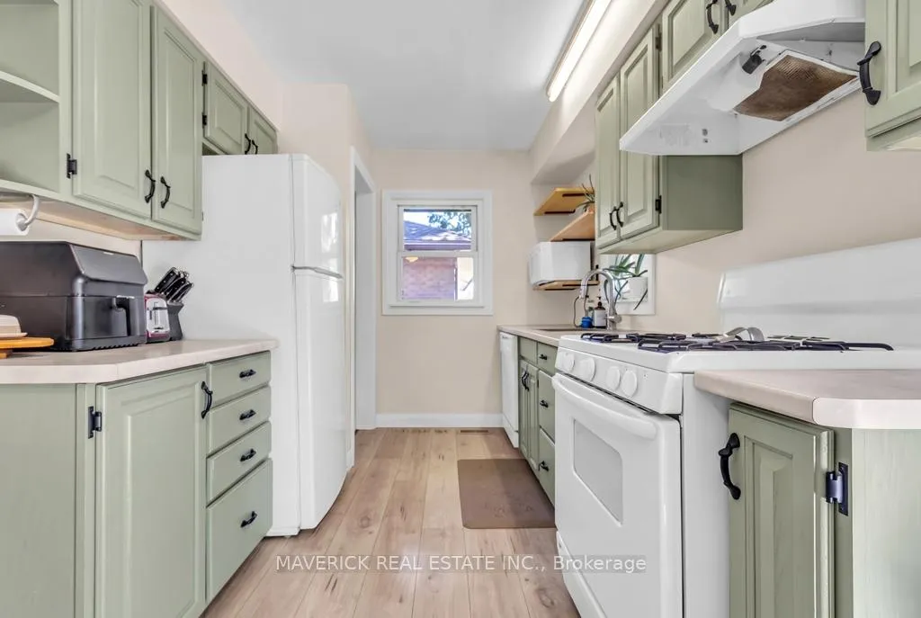 Photo 12 of 1679 Dale Street, London, East H — HOMEH
