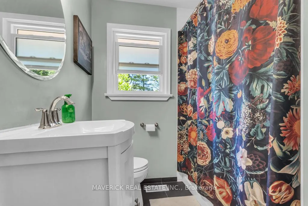 Photo 15 of 1679 Dale Street, London, East H — HOMEH