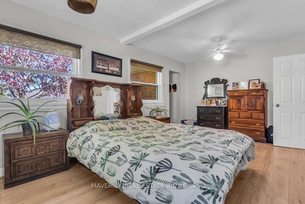 Photo 17 of 1679 Dale Street, London, East H — HOMEH