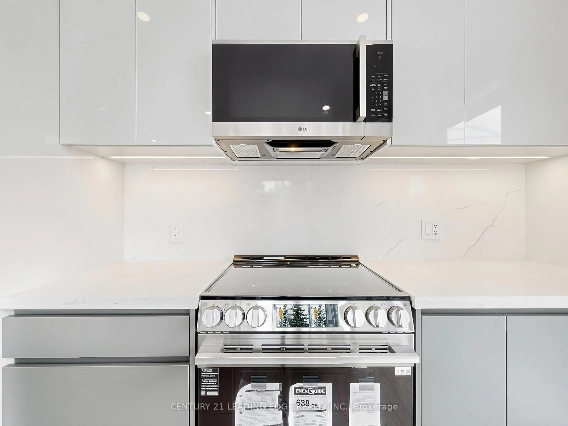 Photo 7 of Unit 1, 170 Dixon Road, Etobicoke, Kingsview Village-The Westway — HOMEH