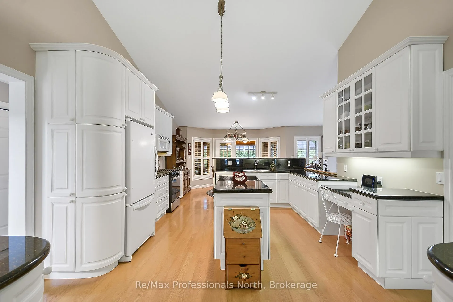 Photo 5 of 160 Tiffany Trail, Gravenhurst, Muskoka (S) — HOMEH