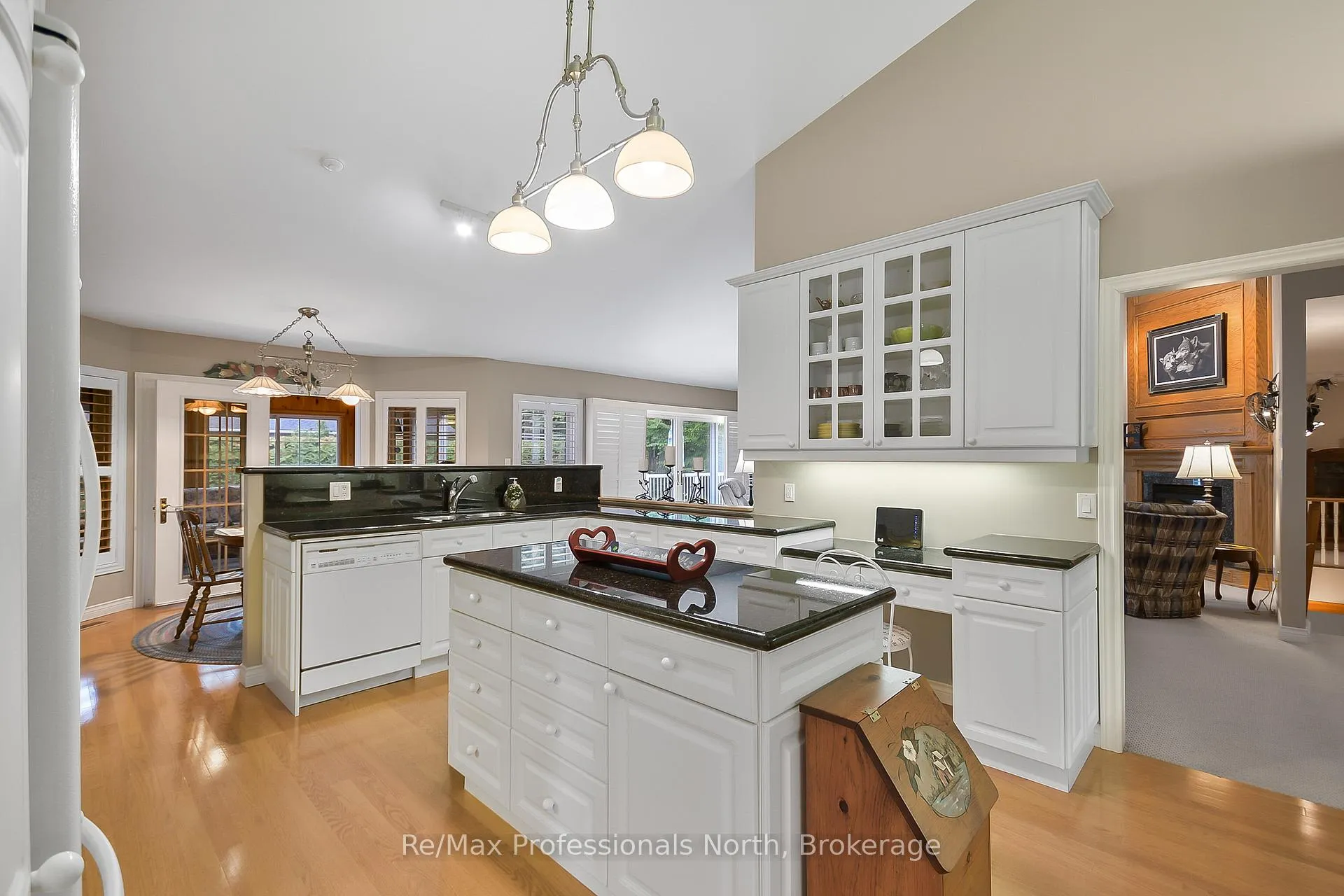 Photo 6 of 160 Tiffany Trail, Gravenhurst, Muskoka (S) — HOMEH