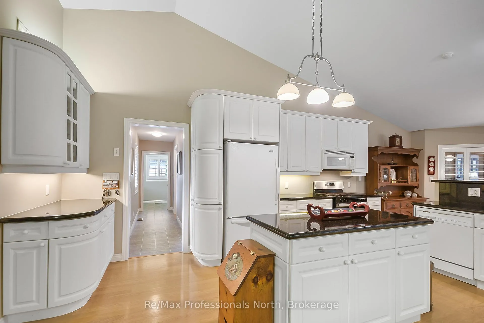 Photo 7 of 160 Tiffany Trail, Gravenhurst, Muskoka (S) — HOMEH