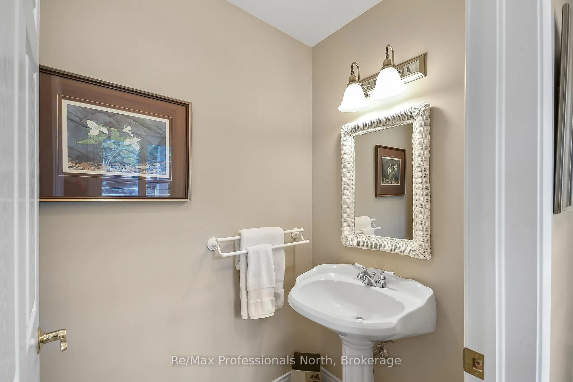 Photo 11 of 160 Tiffany Trail, Gravenhurst, Muskoka (S) — HOMEH